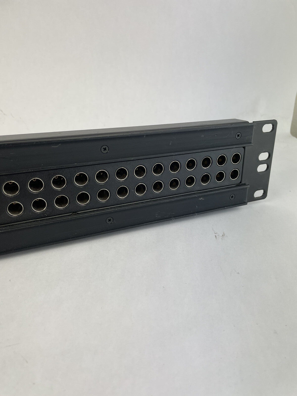 ADC PatchBay  Panel 1RU 2x32 Mid-Size HD Normalled Video Jackfield Terminated