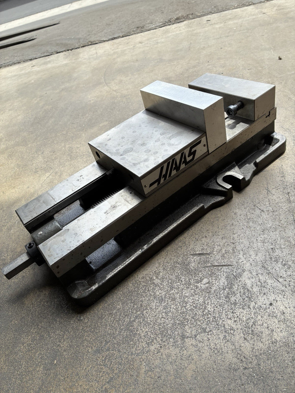 Haas HMV-6F-08 6" CNC Milling Machine Vise 8" Opening P/N 05-0002 Fixed Jaw