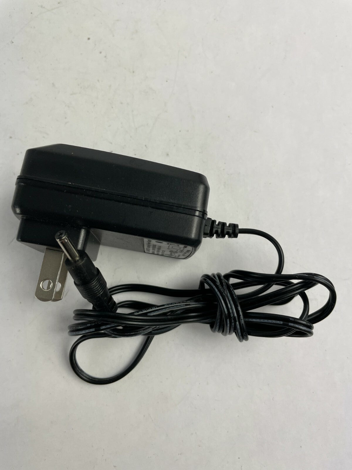 Genuine KAUNTEN SSA101F050200US Output 5 V 2 A Power Supply Adapter A75