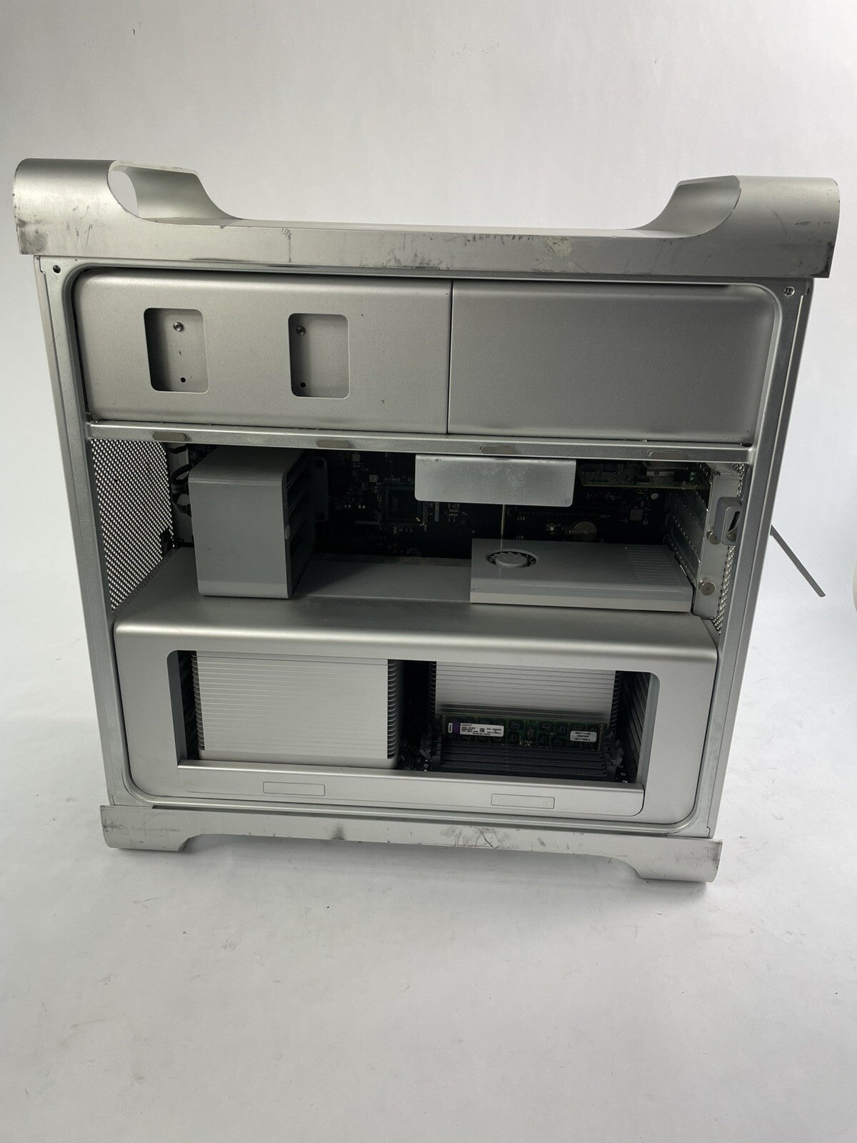 Apple Mac Pro 2.26 GHz Eight 8 Core Xeon 32GB RAM 2TB HD MacOS El Capitan
