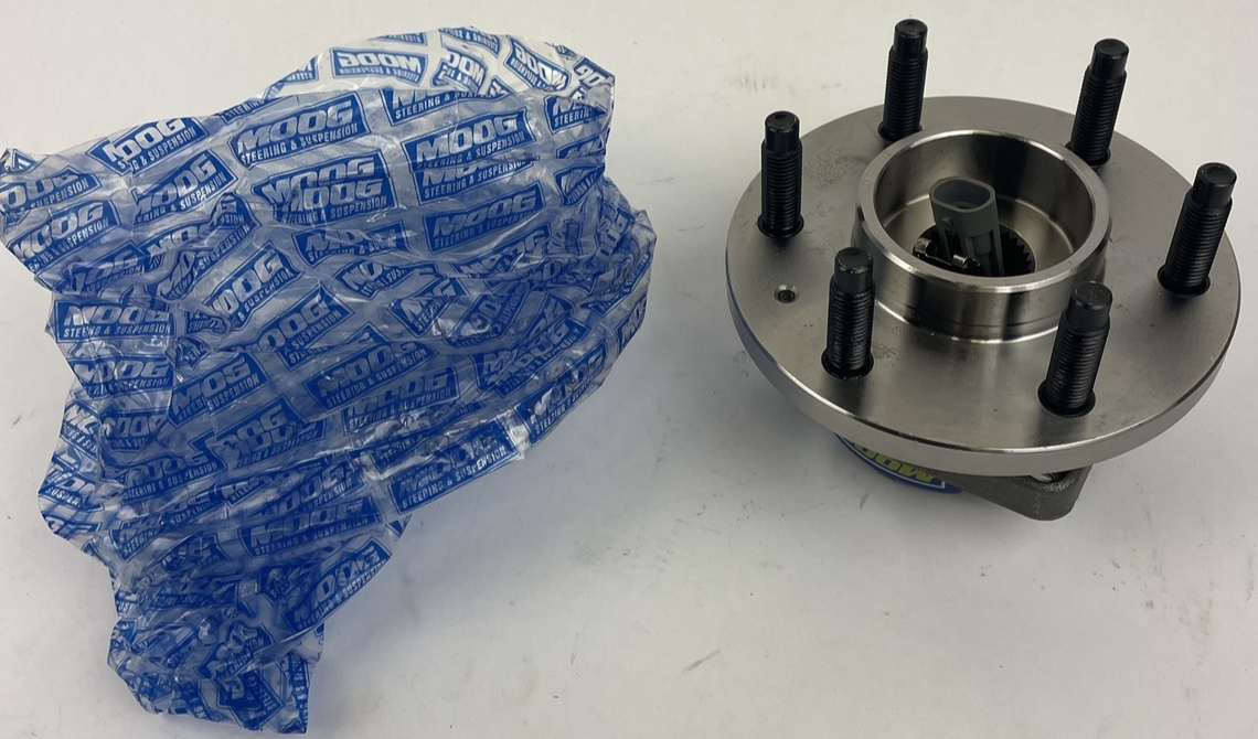 MOOG 512243 Rear Wheel Hub Bearing Assembly Cadillac STS / SRX / CTS