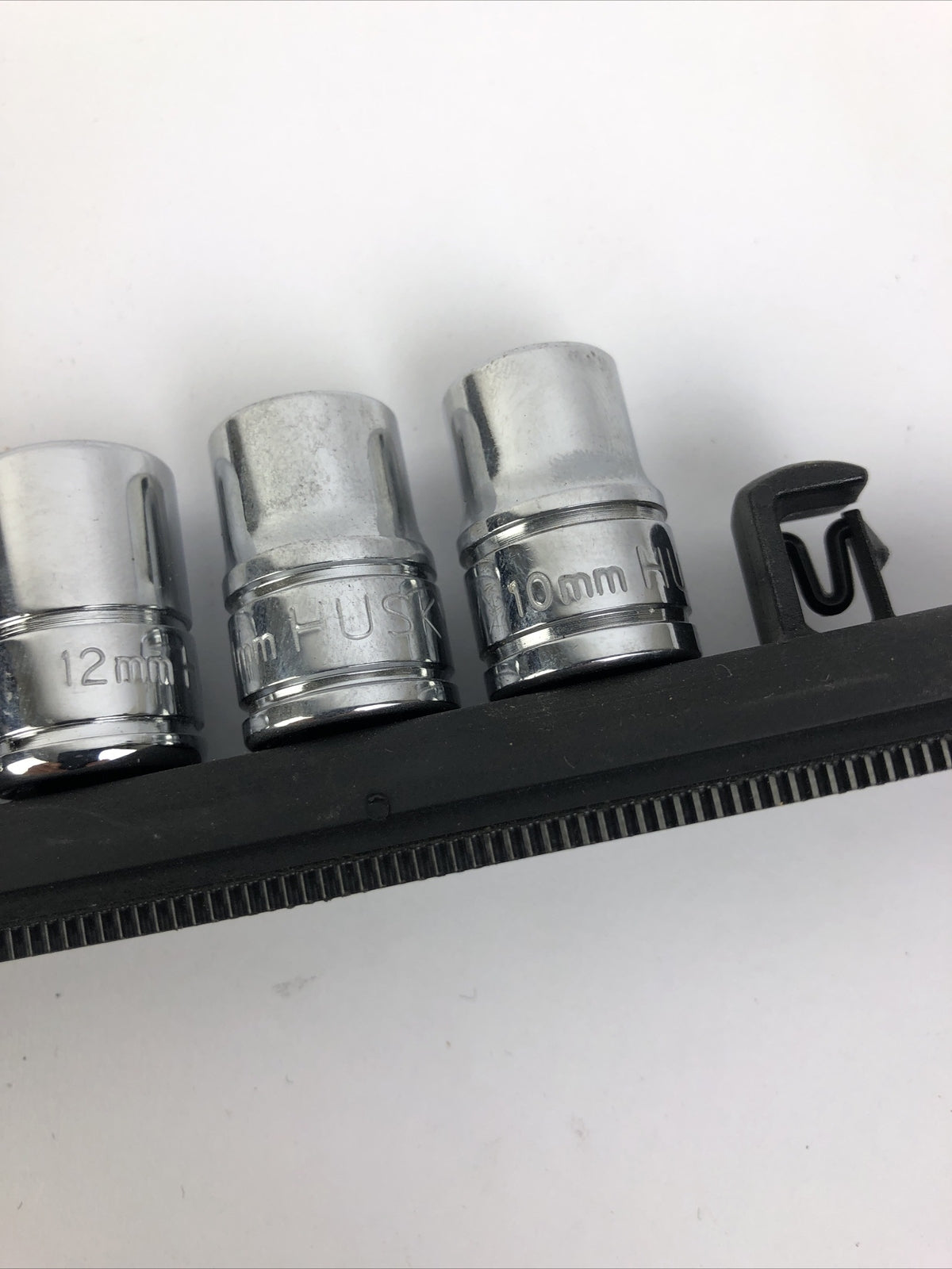 Husky 10 piece metric 3/8 drive 6 point socket set 10mm to 19mm mint condition