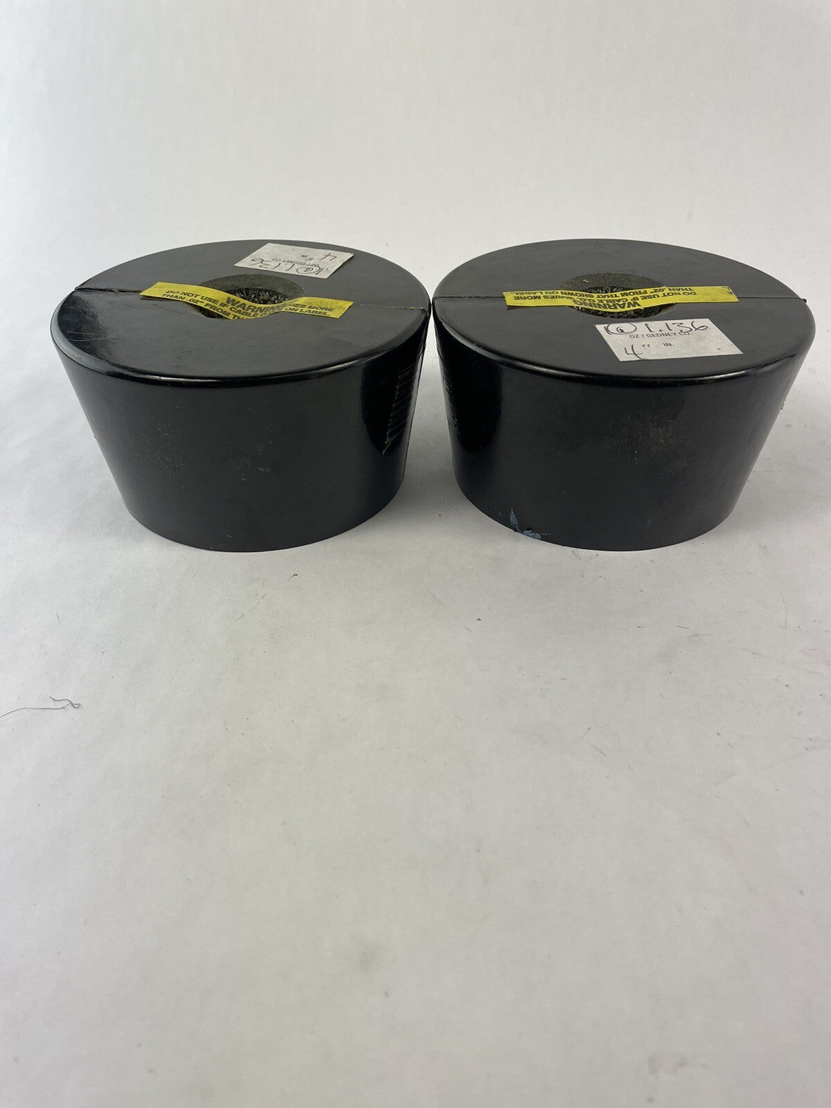 Lot of 2 : O-Z/Gedney Cable Support body  Plug - 1.136 -  4"  for 1 Cable