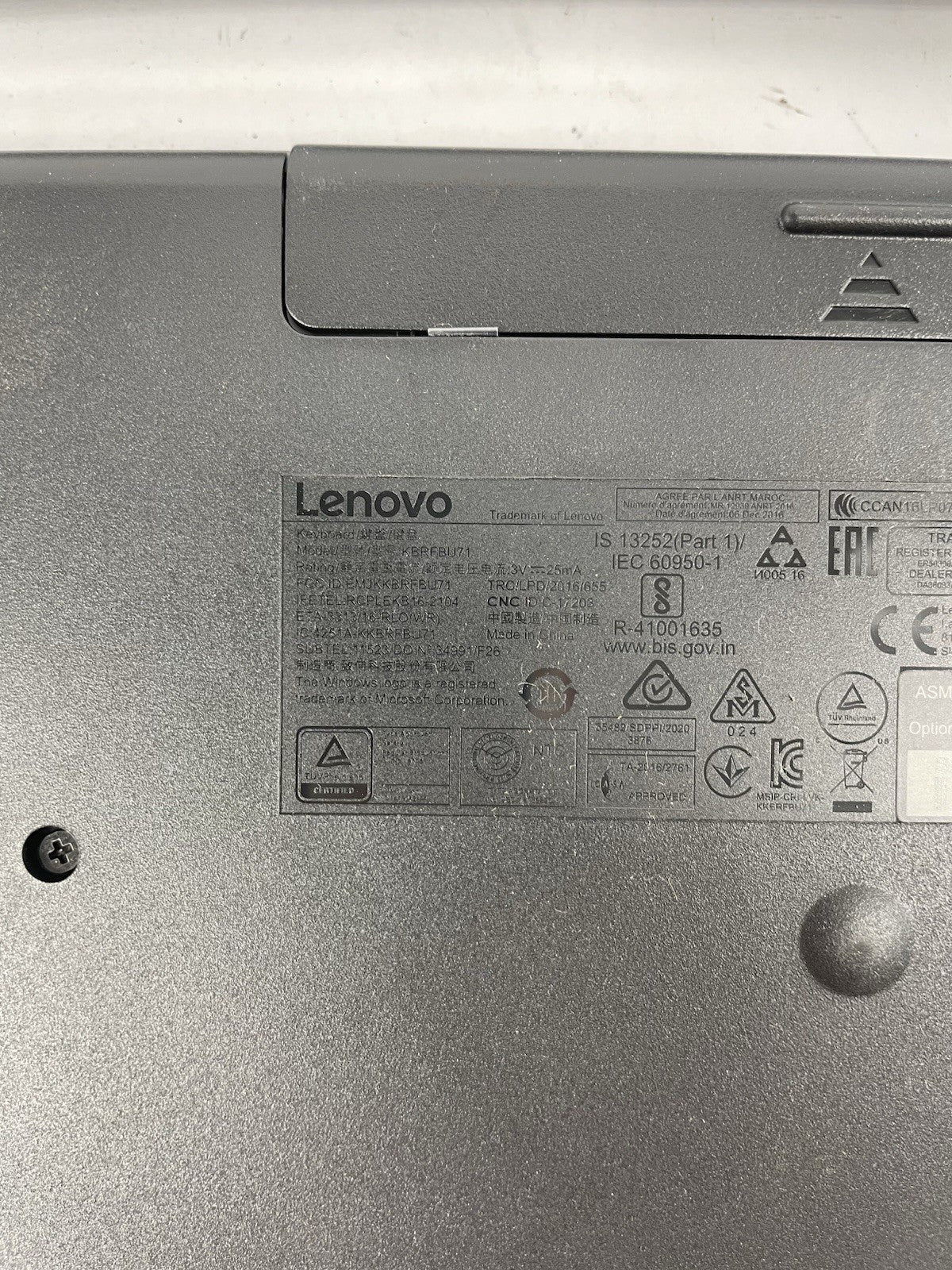 Lot of 2: LENOVO WIRELESS KEYBOARD KBRFBD71 AND KBRFBU71 No Dongle