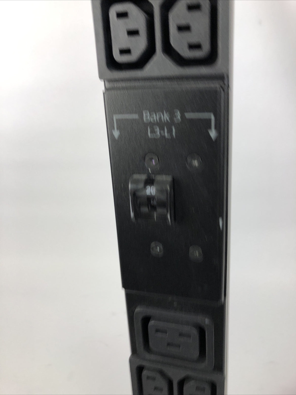 APC Rack PDU Model 885-3944a rev02 38 Outlet 120/280V 16A Per Bank 24A Per Phase