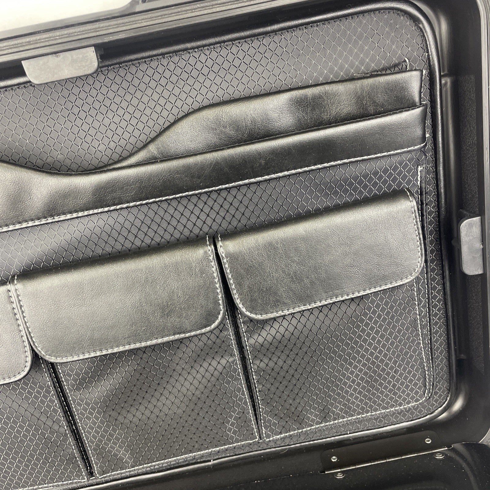 SKB Cases TSA 002 iSeries Waterproof Hard Case IP87 Rated Rugged Black w Keys 1