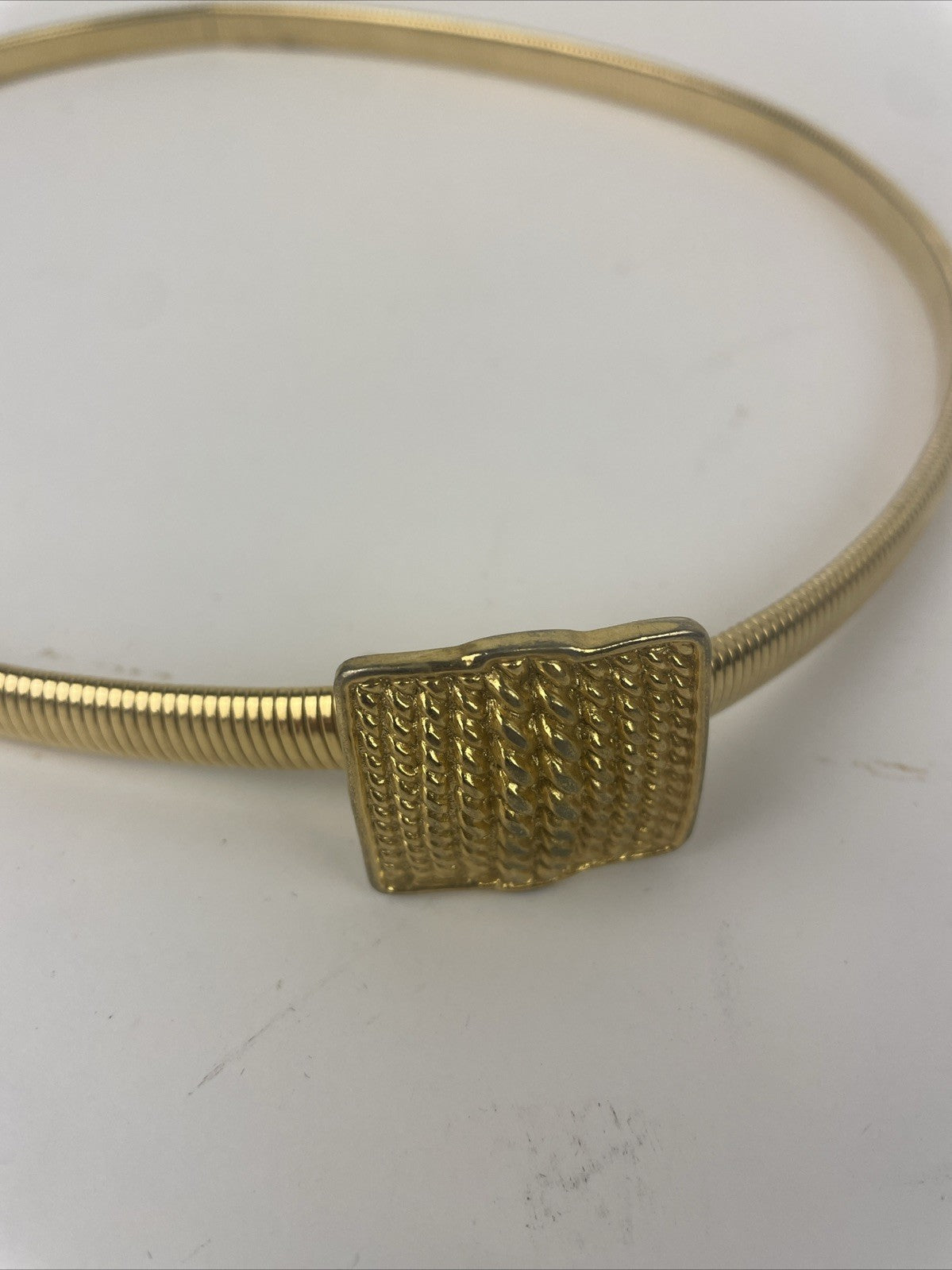Vintage 1980's Gold Tone Skinny Elastic Stretch Metal Designer Belt Womans