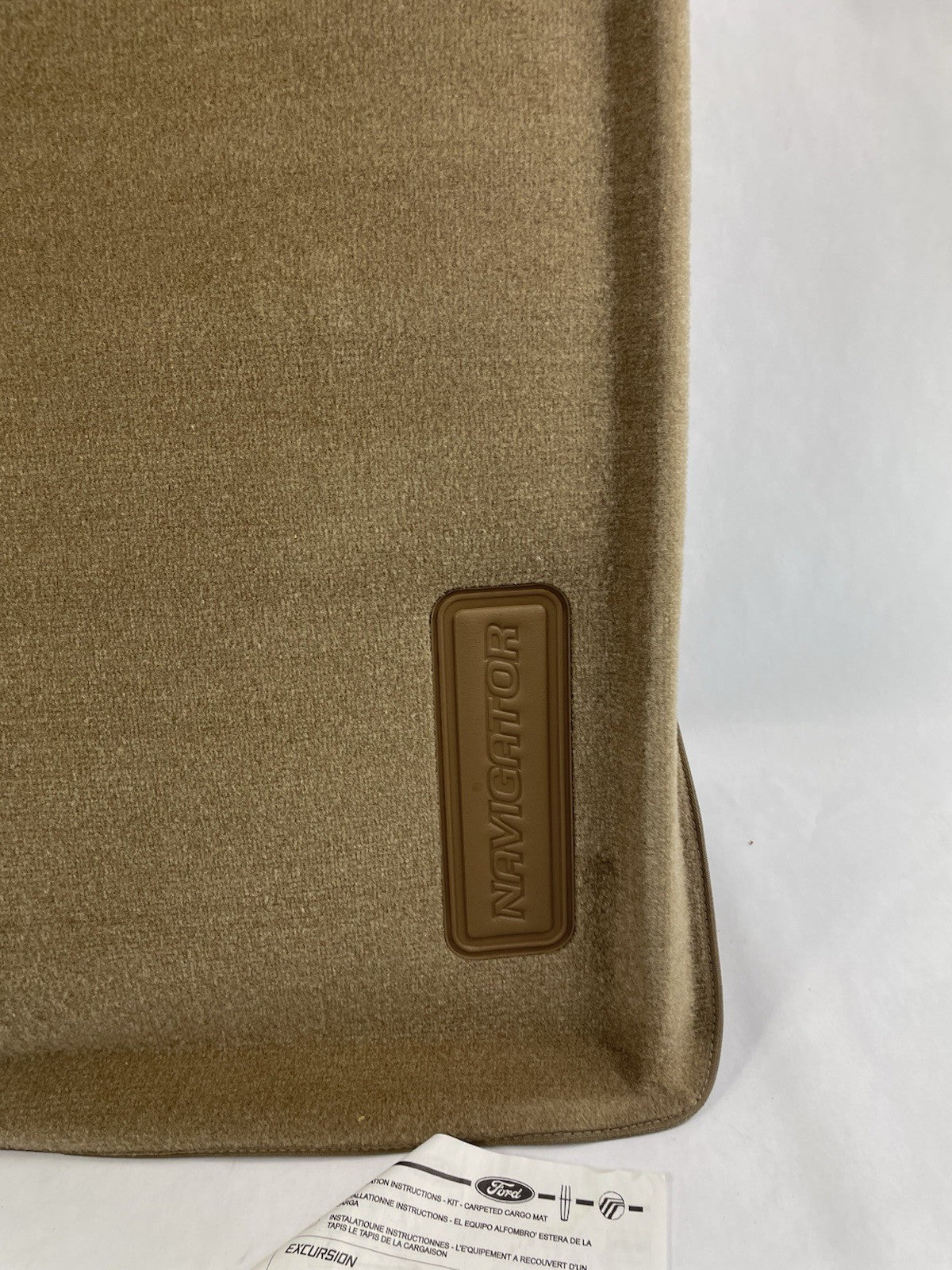Lincoln Navigator cargo liner tan NOS 2000-2002