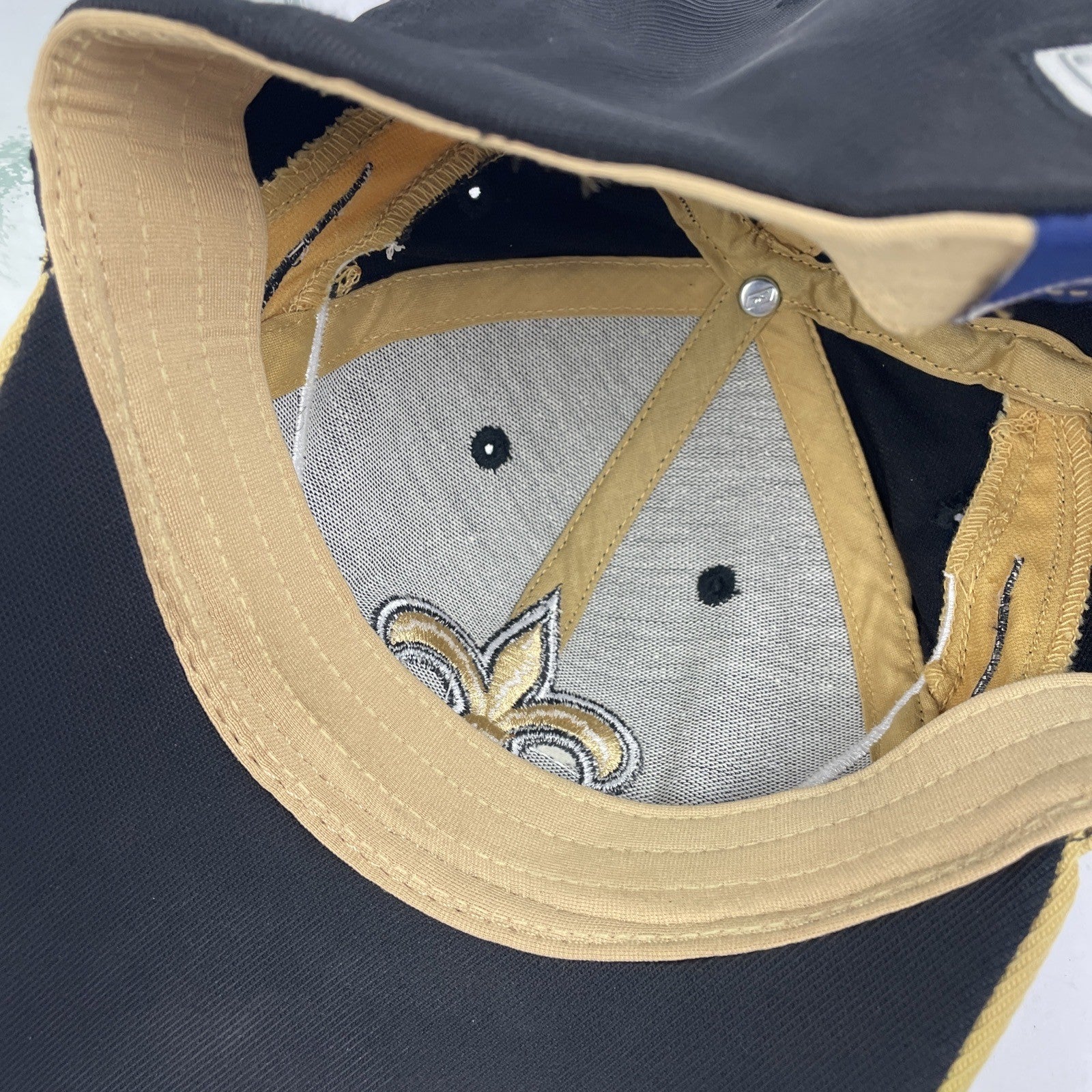 NFL New Orleans Saints Adult RBK Reebok Curve Brim Flex Cap Hat OSFA