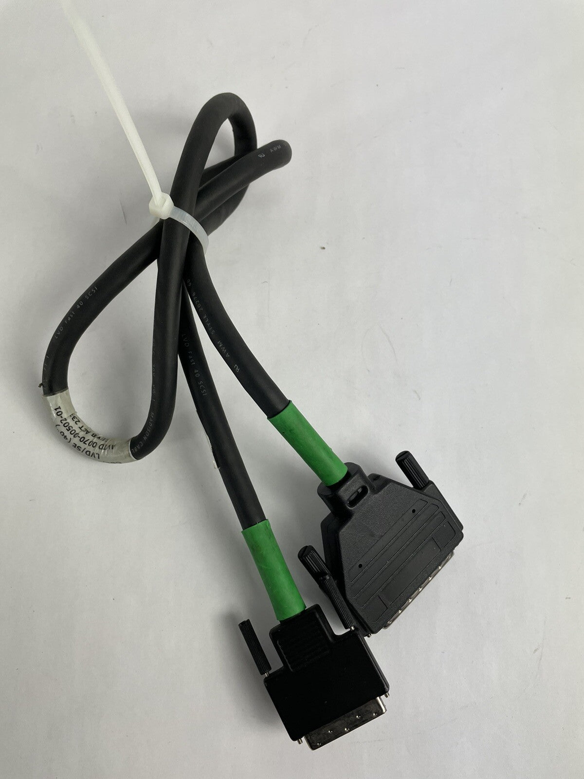 Avid 0070-00502-01 40in Cable with VHDCI-68HD SCSI Connectors for U160 SE Mode 