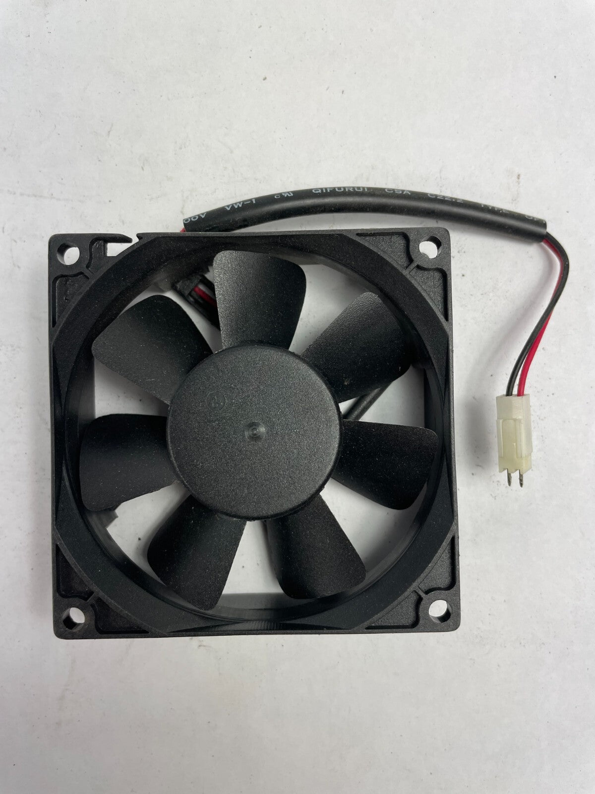 ADDA DC Brushless AD0812HS-A70GL DC 12/V 2 - Wire CPU Cooling Fan