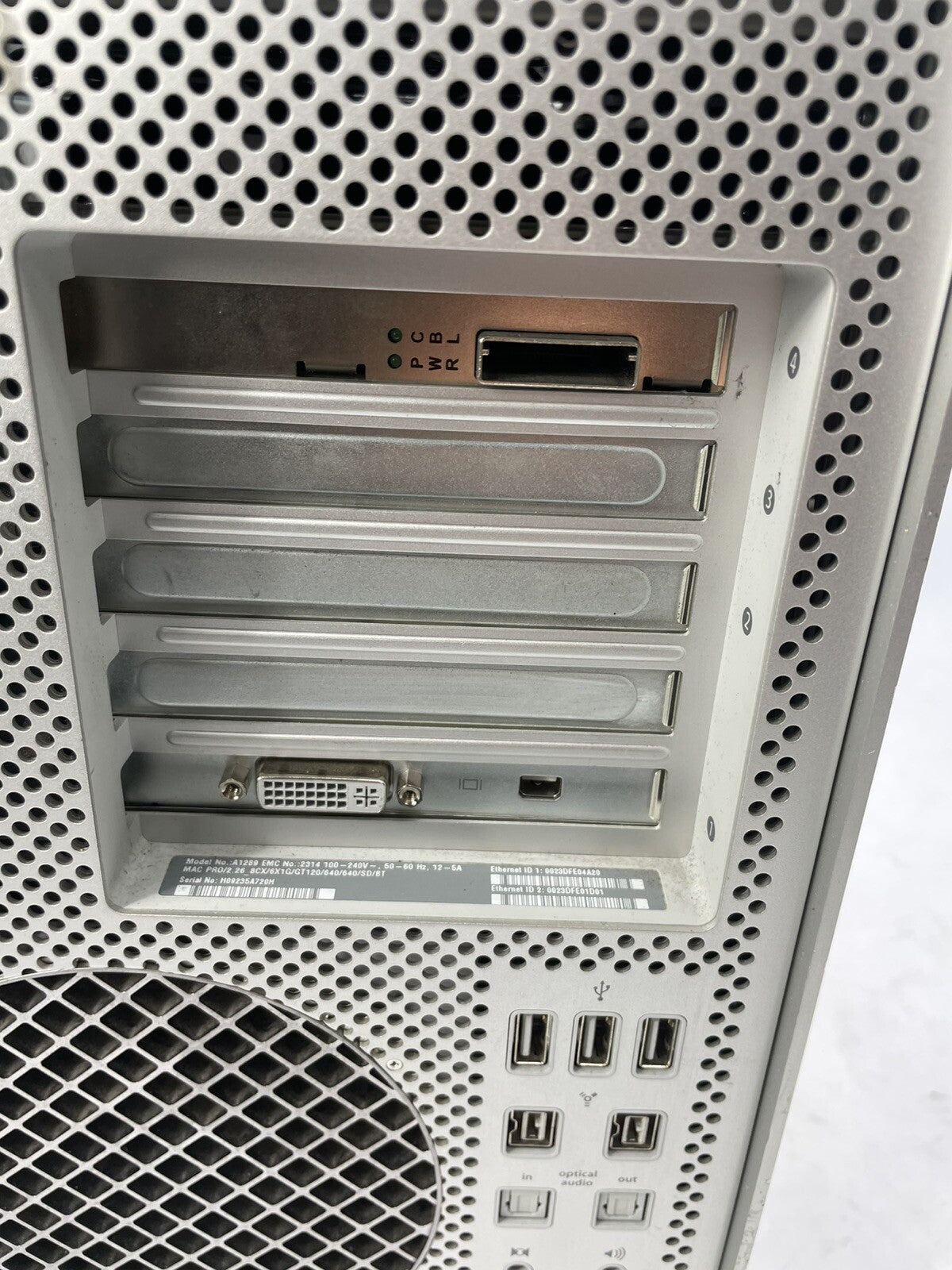 Apple Mac Pro 2.26 GHz Eight 8 Core Xeon 32GB RAM 2TB HD MacOS El Capitan