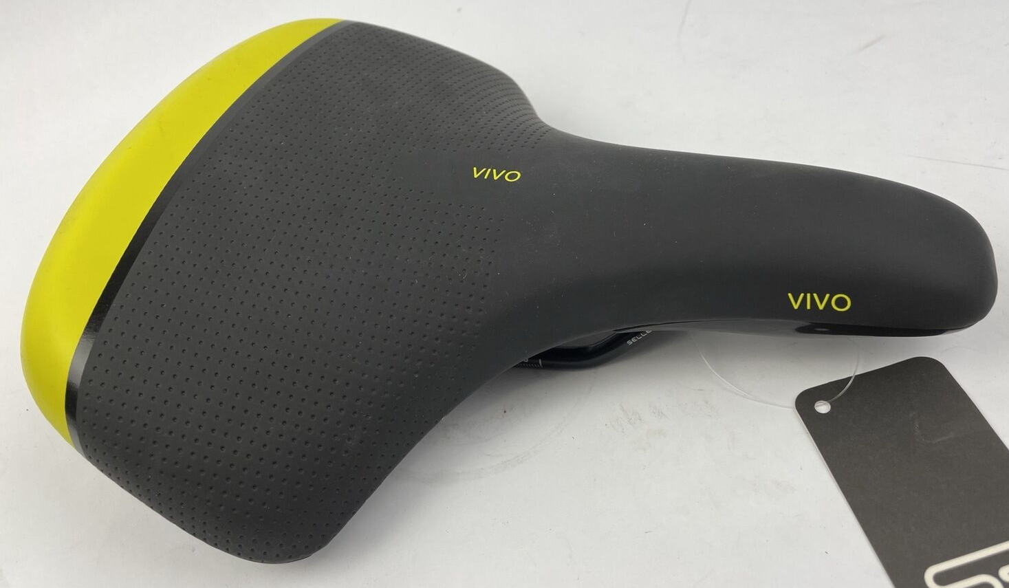 NWT Selle Royal VIVO 1504URN black bicycle saddle with yellow 