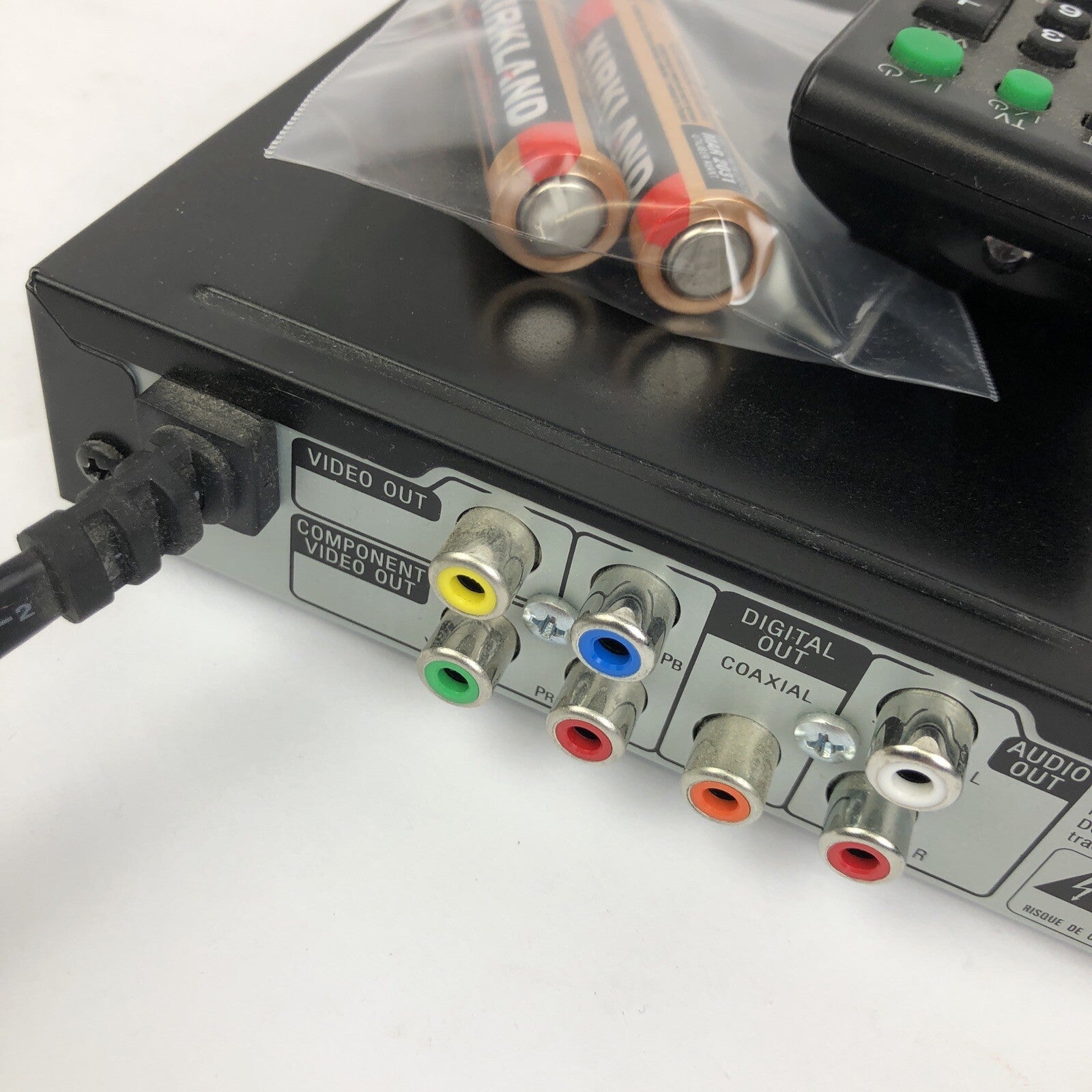 OEM Sony CD / DVD Player  DVP-SR210P w Remote Control Sony RMT-D197A * VGC LOOK