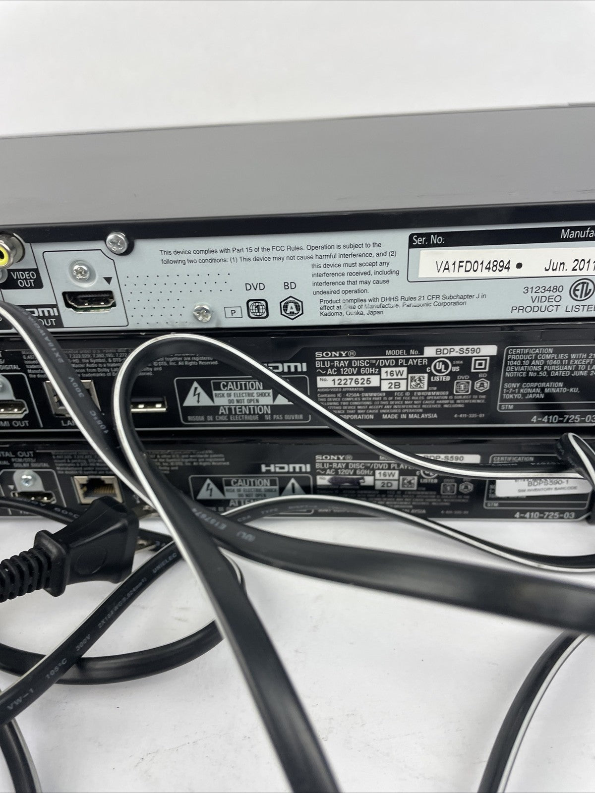 Lot of 3 x Blu-Ray DVD Player - 1 x Panasonic BDP-BD75 - 2 x Sony BDP-S570