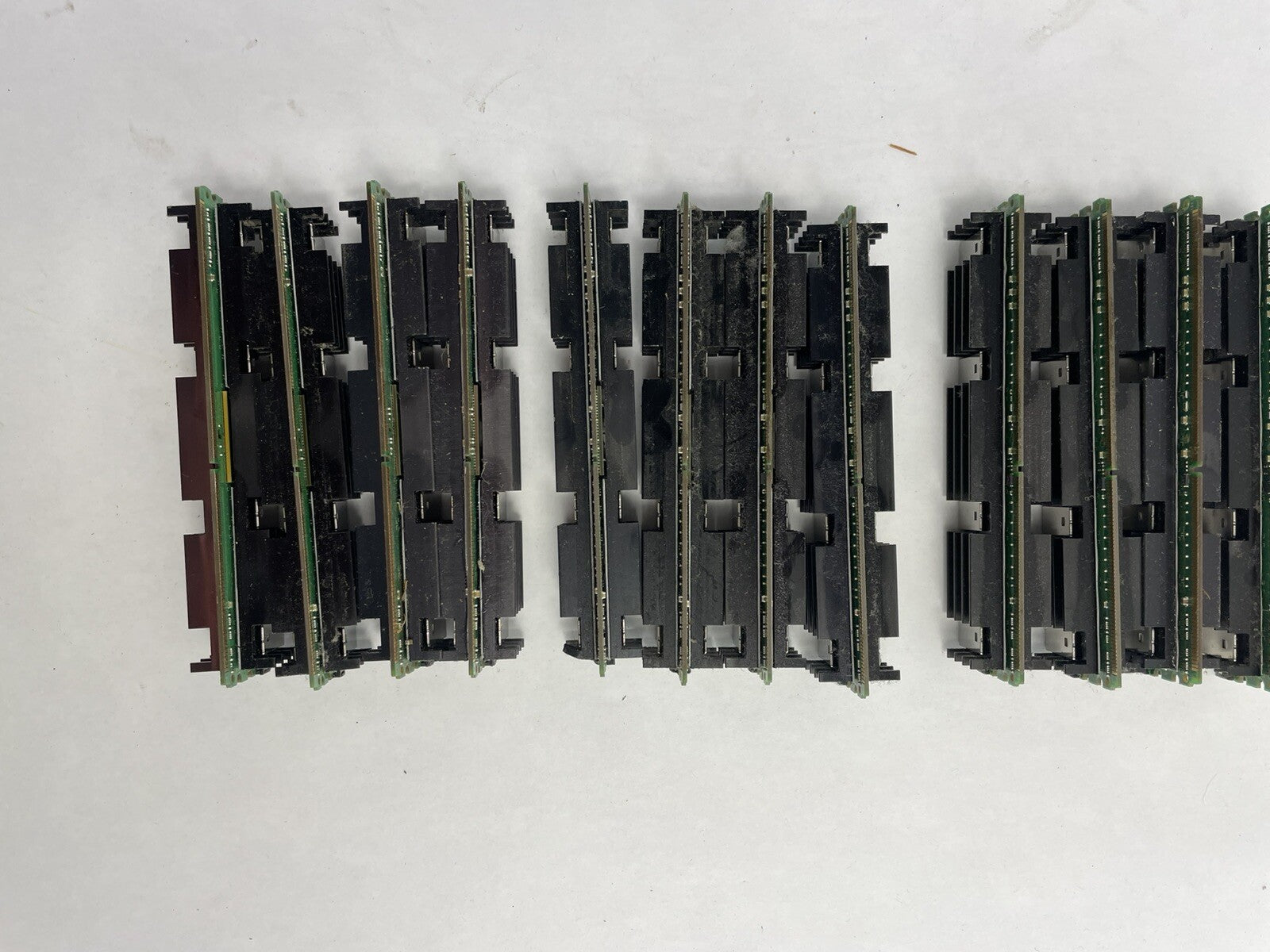 Lot of 12: Apple Mac Pro 2008 A1186 1GB ram 2Rx8 PC2-5300F-555-11 RAM Hynix