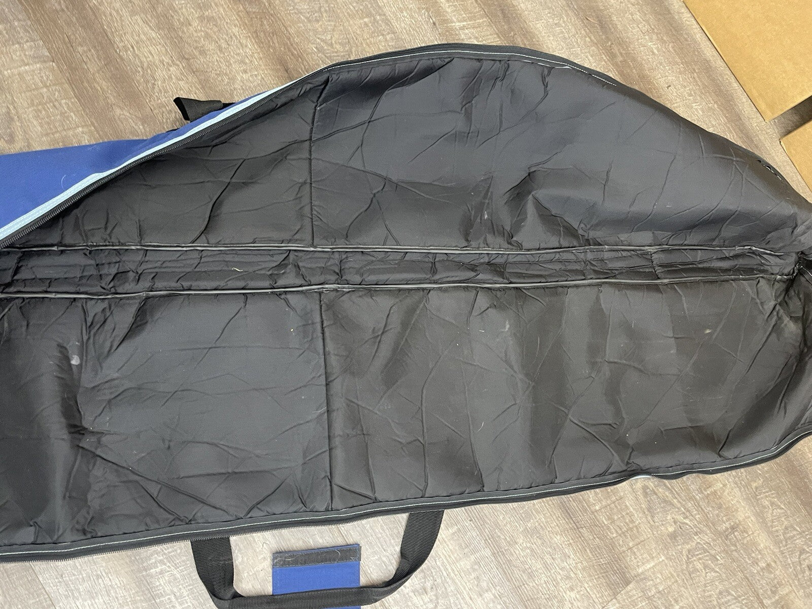 Meridien 105 Degree heavy duty padded insulated black ski travel bag for ski equipment storage and transport