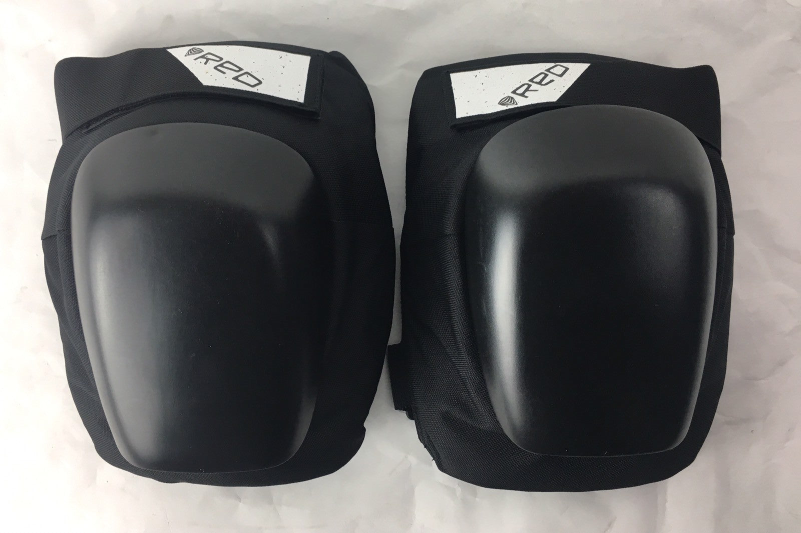 Red Skateboard Knee Pads Protection SMALL Skatepark Derby