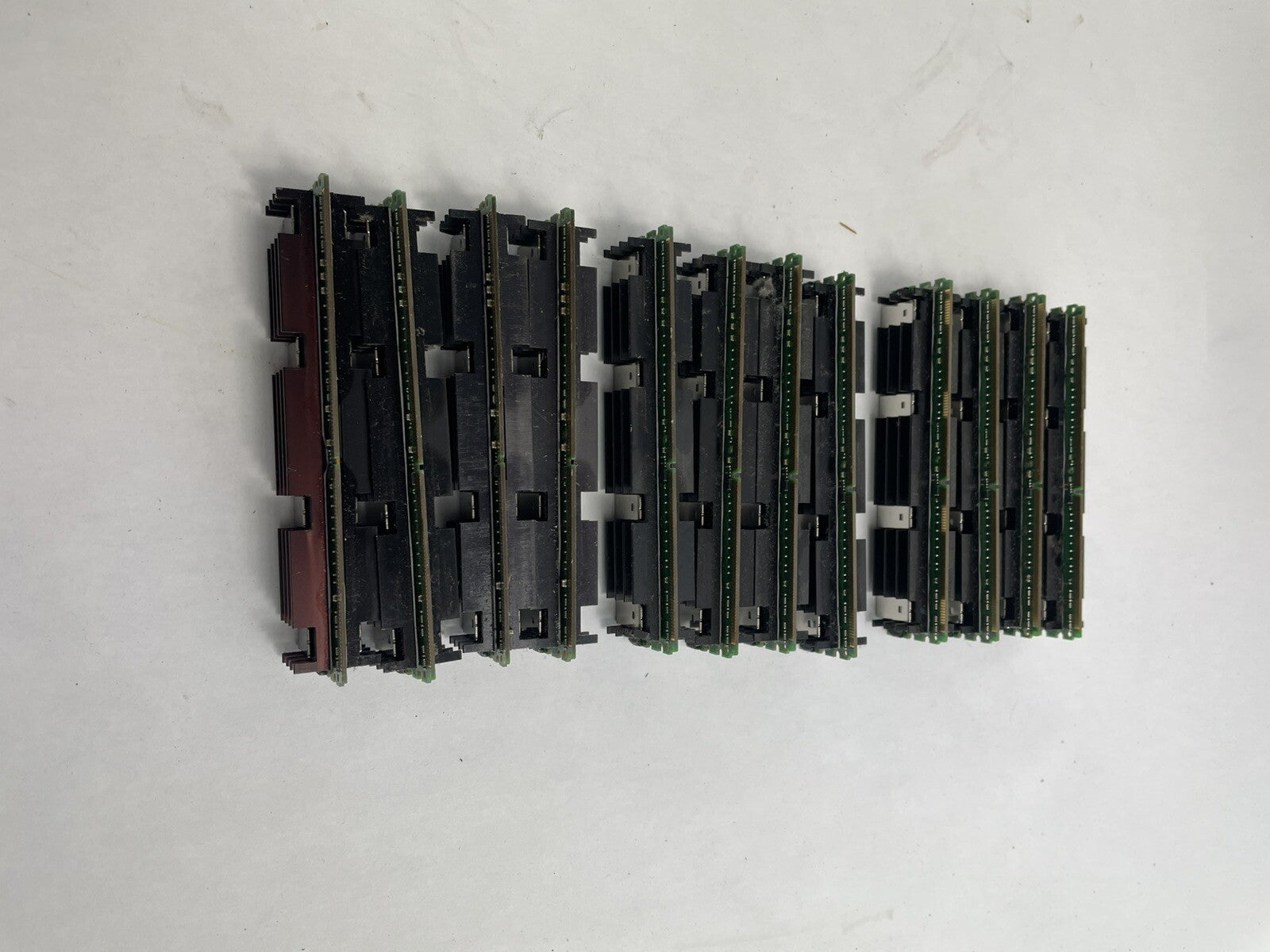 Lot of 12: Apple Mac Pro 2008 A1186 1GB ram 2Rx8 PC2-5300F-555-11 RAM Hynix