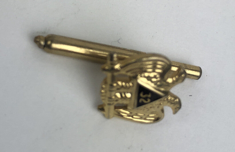Lot of 8 x Masonic Free Mason Knights Templar RARE CALIFORNIA Lapel Pins + + +