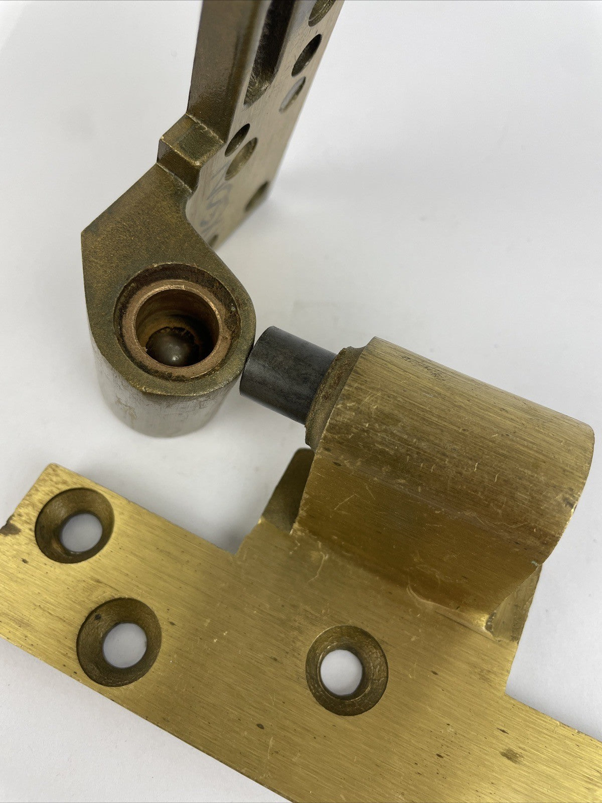 RIXSON Intermediate Heavy Duty Door Pivot Max Weight 350 LBS Left Hand Door