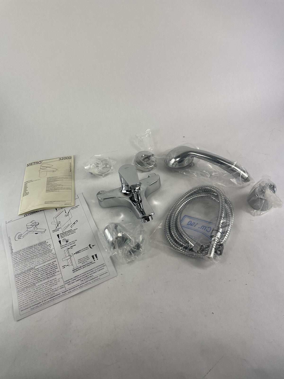 La Torre Latorre METRO 32019 Chrome Single lever bath mixer w fix wall bracket
