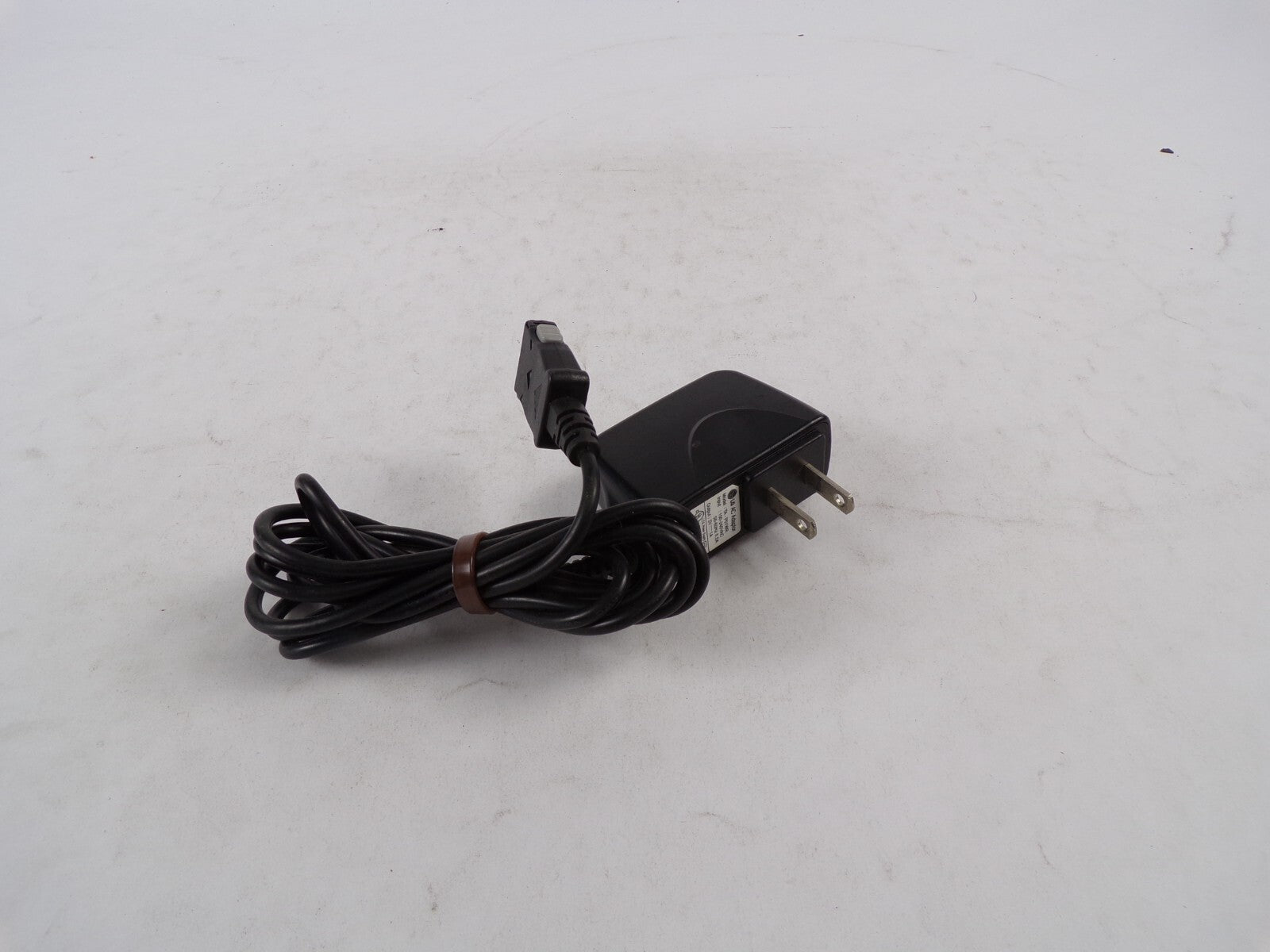 Geniune LG AC Adater TA-P01WR Output 5 V  1 A Power Supply Adapter A56