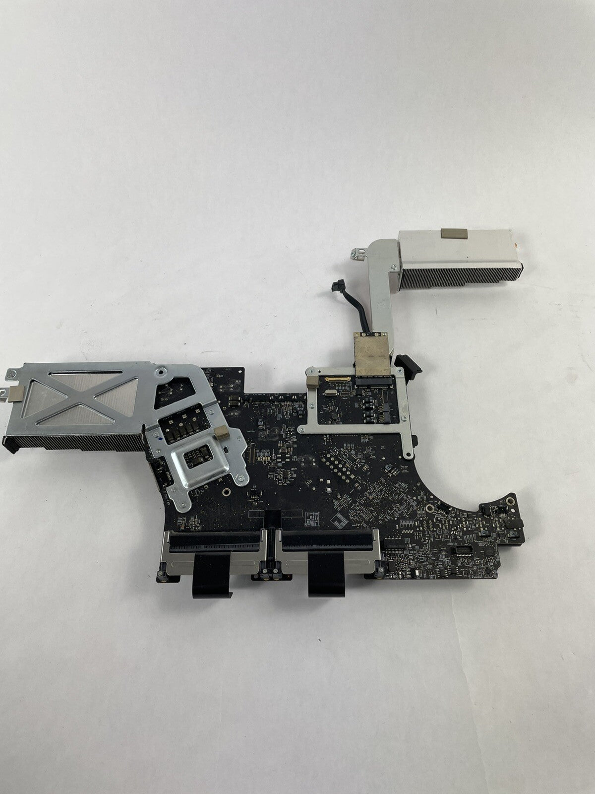 iMac 21.5" A1311 Logic Board 3.06 GHz Core i3 (I3-540) CPU EMC 2389 Mid 2010