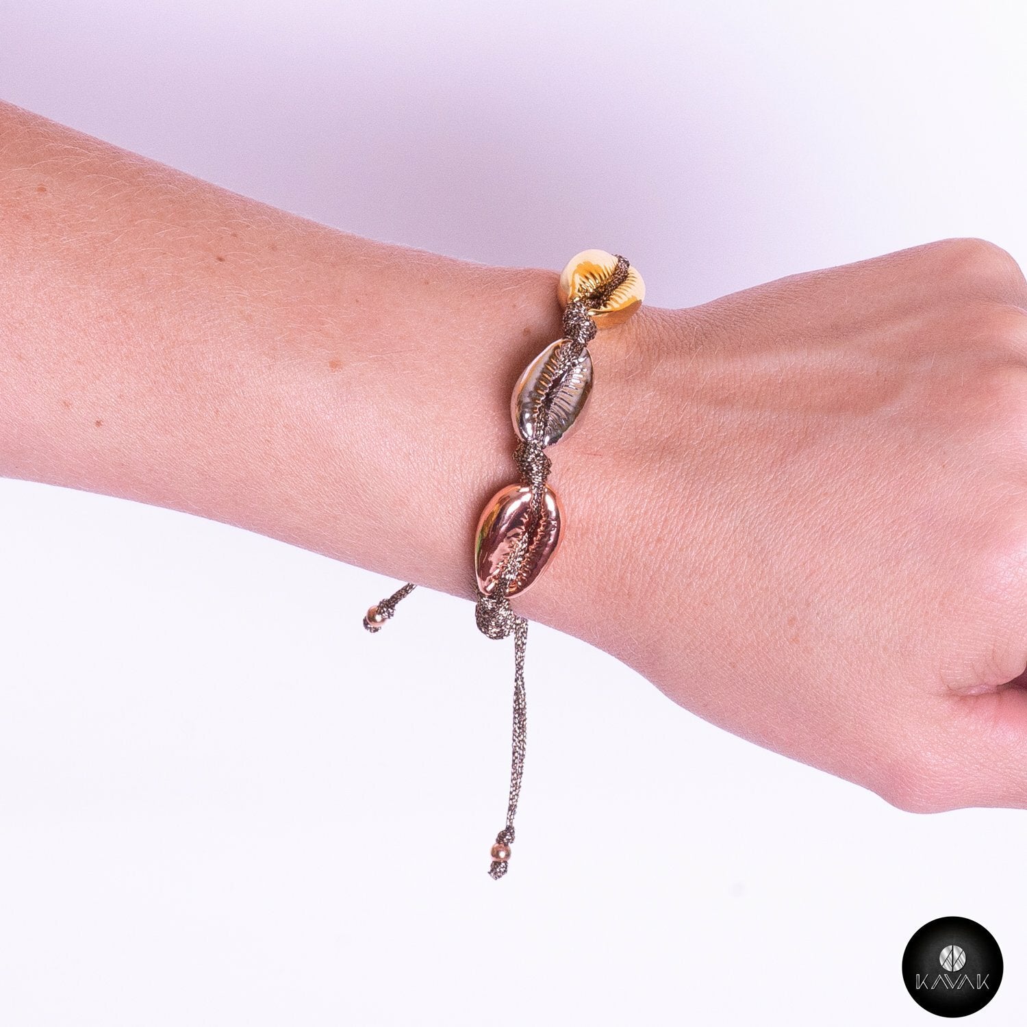 Kavak - Handmade Gold Plated Shells (Grey Color) Adjustable Women's Bracelet