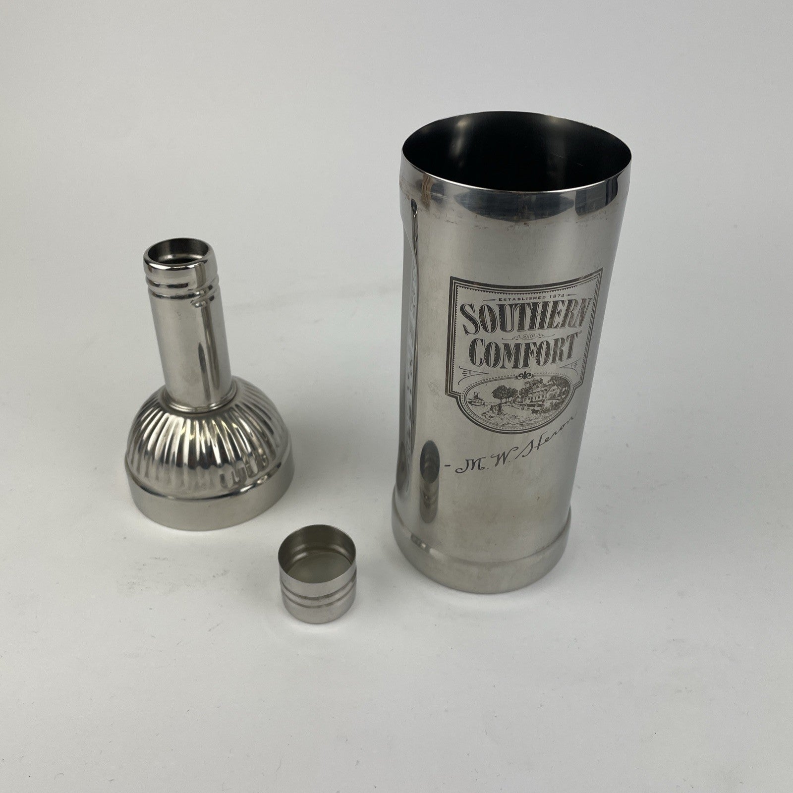 Southern Comfort Cocktail Shaker M.W. Heron's Bottle Shaped Metal Silver 750 ml
