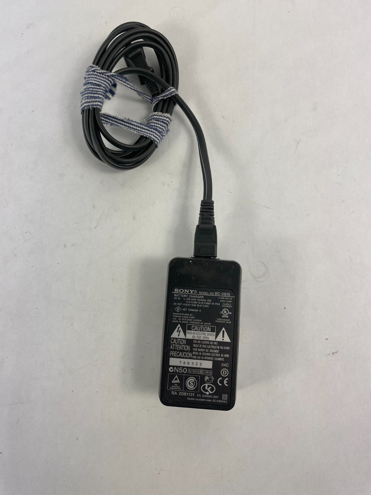Geniune Sony BC-V615 Output 8.4V 0.6A Power Supply Adapter B01