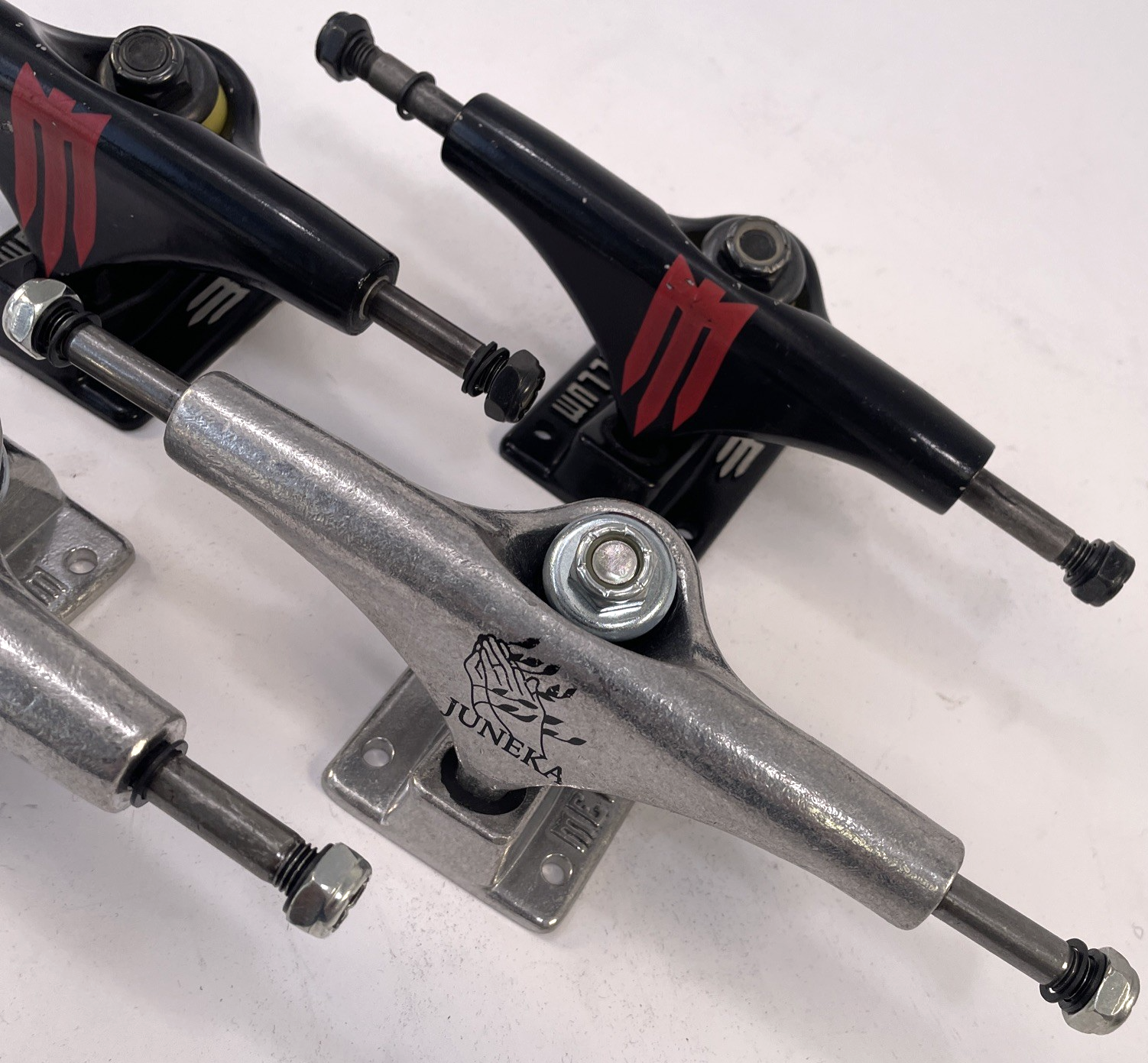 2 Sets METALLUM Skateboard Trucks 1 set Black 129mm /  1 set Polished 149mm