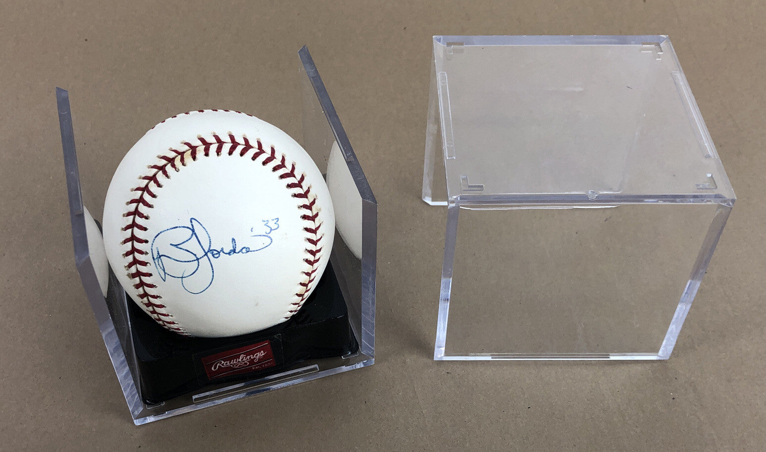BRIAN JORDAN #33 Los Angeles DODGERS SIGNED OFFICIAL Rawlings MLB BALL in Cube