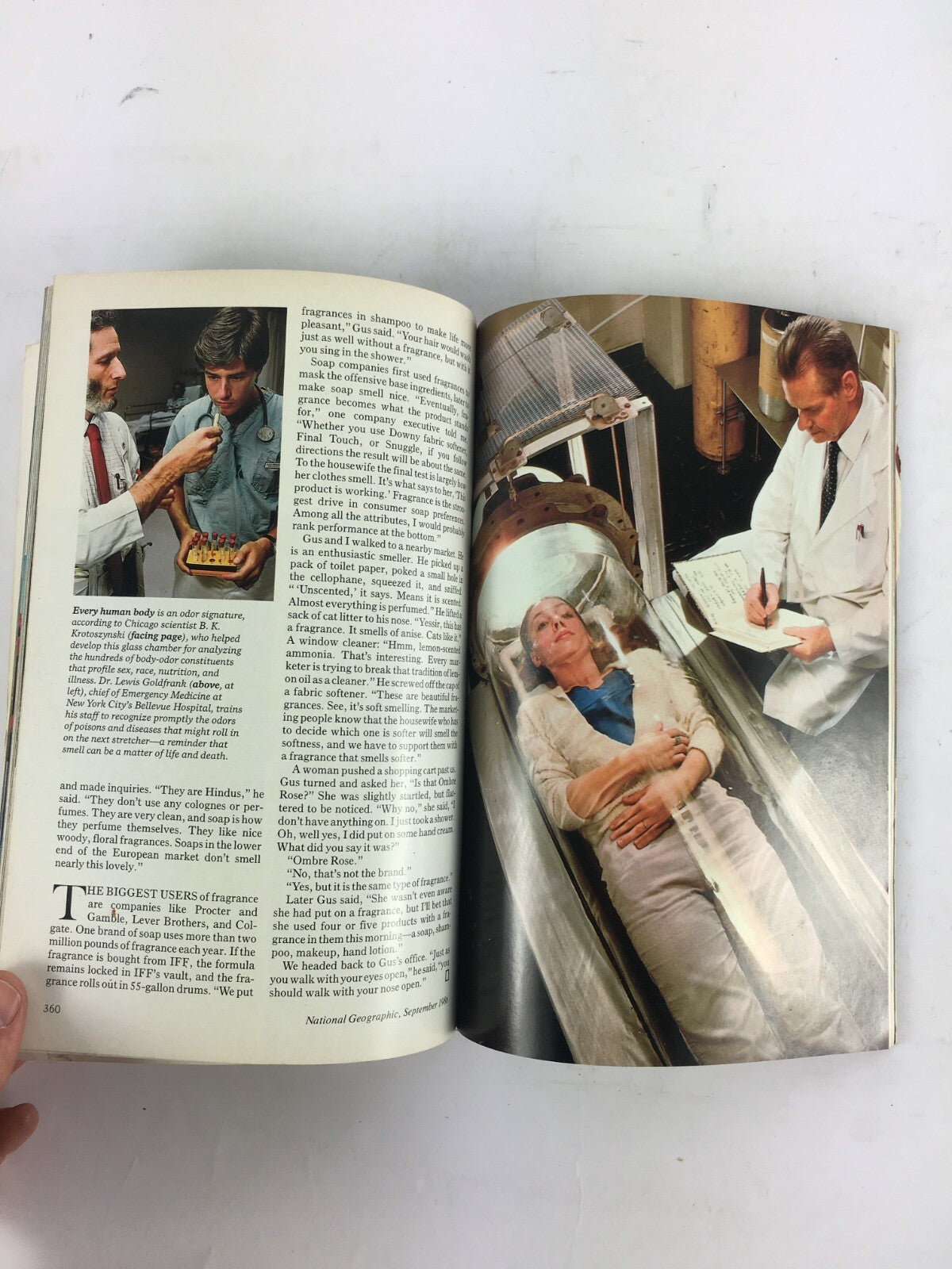 September 1986 National Geographic Magazine North to the Pole Remnants Last Jews