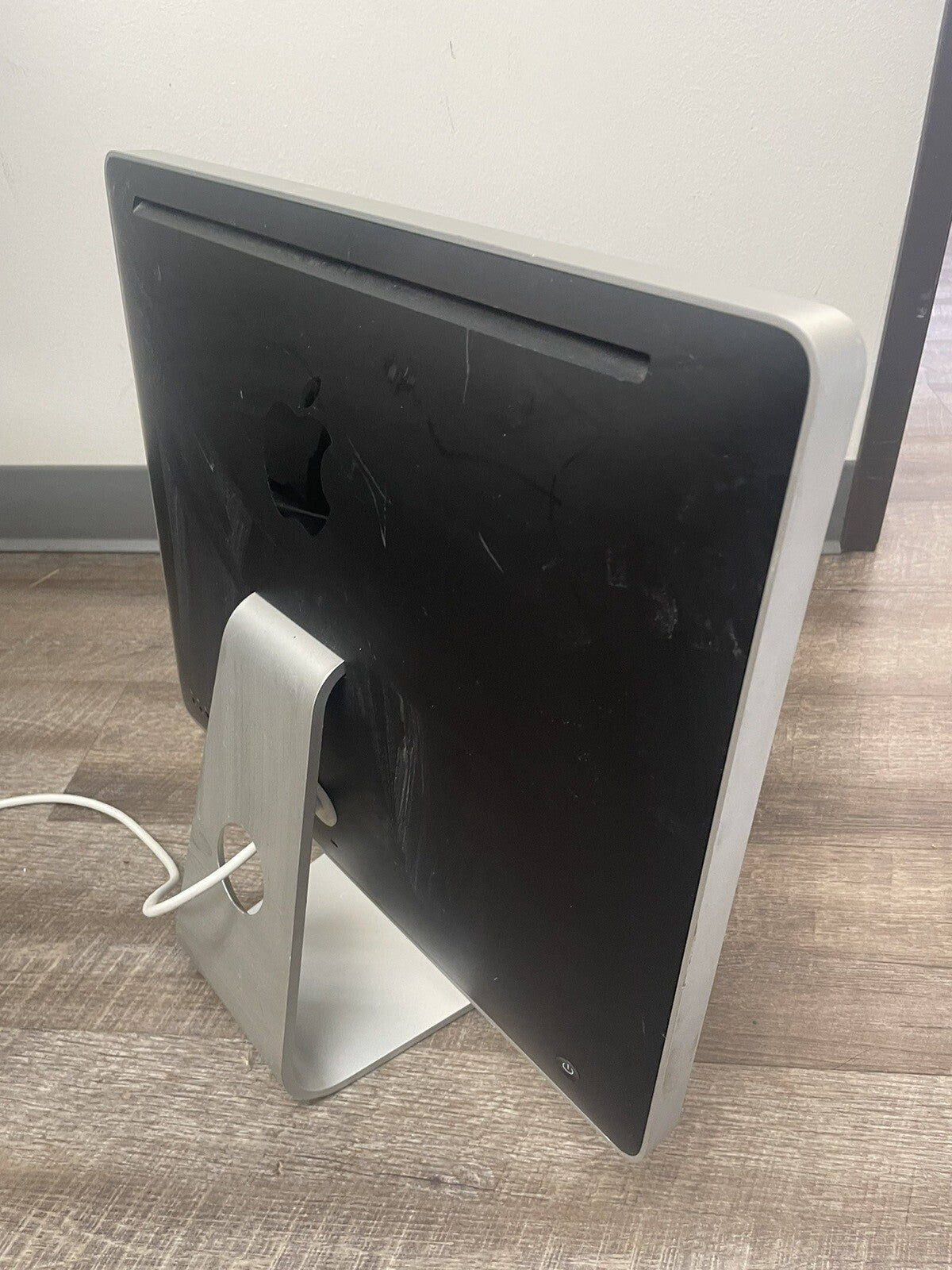 Apple A1224 Imac 20" Intel 2.0 GHz Core 2 Duo 3GB Ram 500GB SSD Hard drive