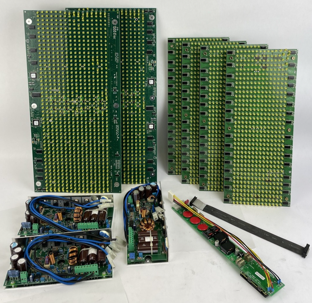 Luminator TwinVision Twin Vision All-LED Display LOT of 6 Boards 4 Power Supplys