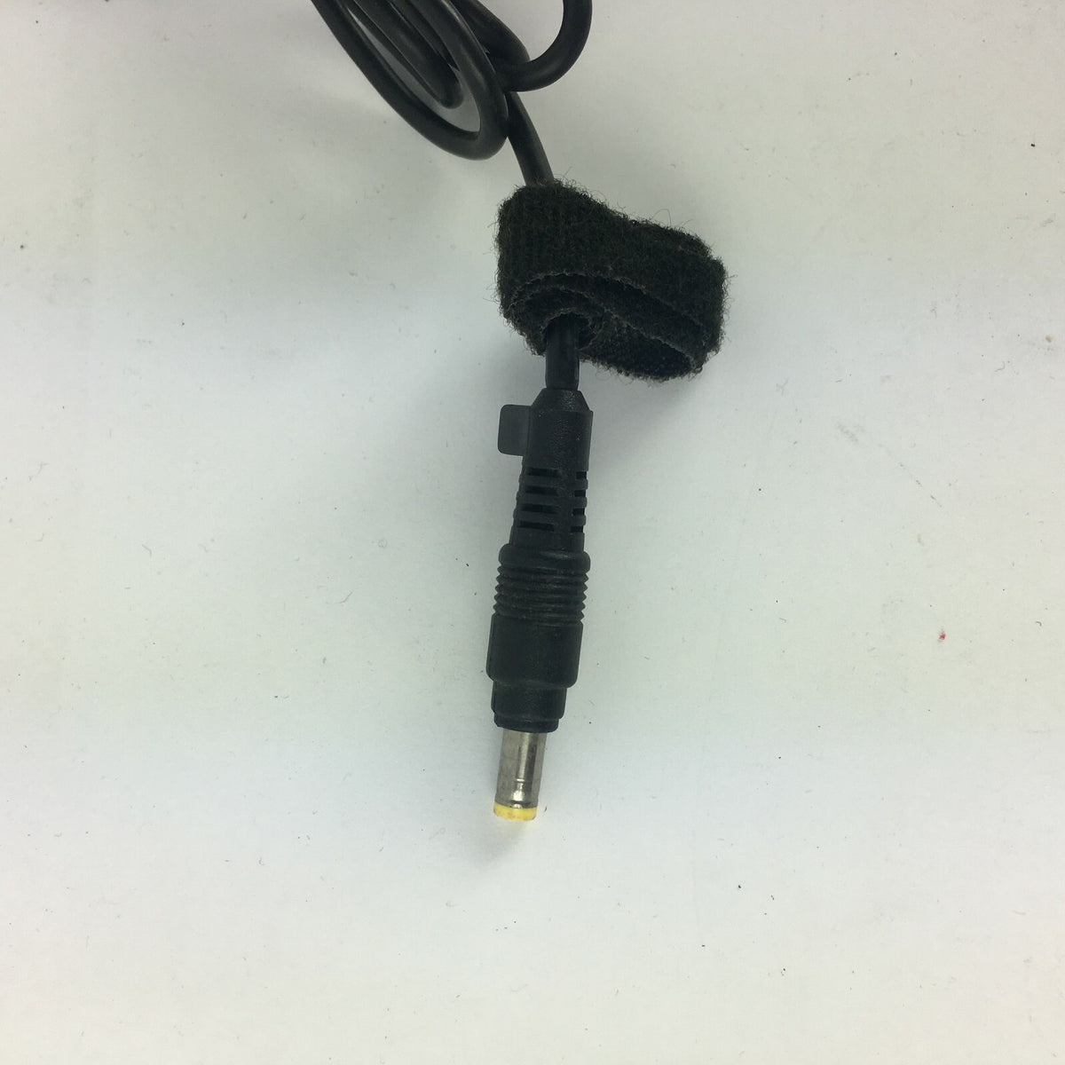 Genuine HP PPP009D 380467-005 Output 18.5V 3.5A Power Supply Adapter A4