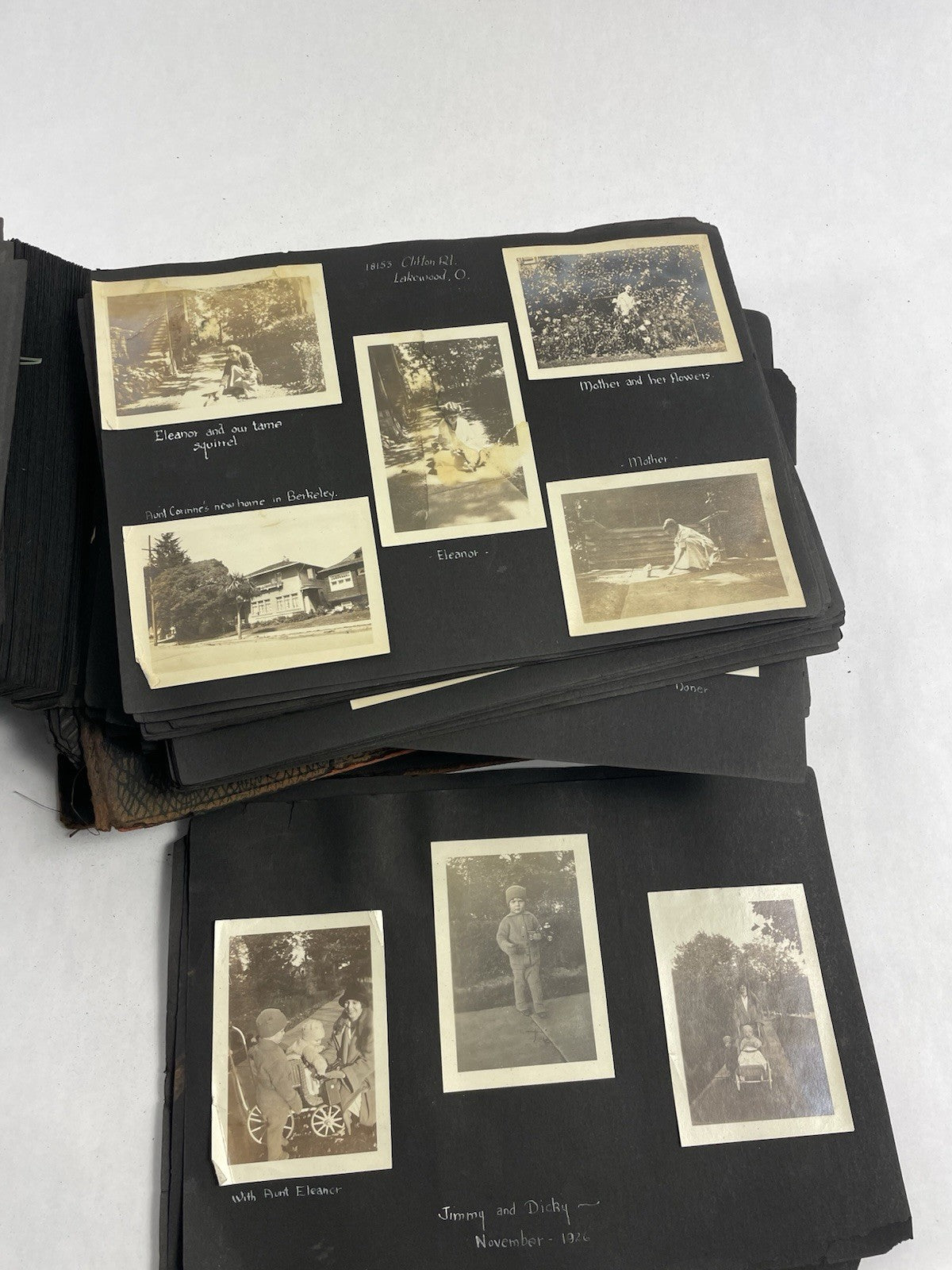 100+REAL PHOTOGRAPH LOT EARLY 1920'S-40'S FAMILY BABIES PEOPLE OUTDOORS HOUSES
