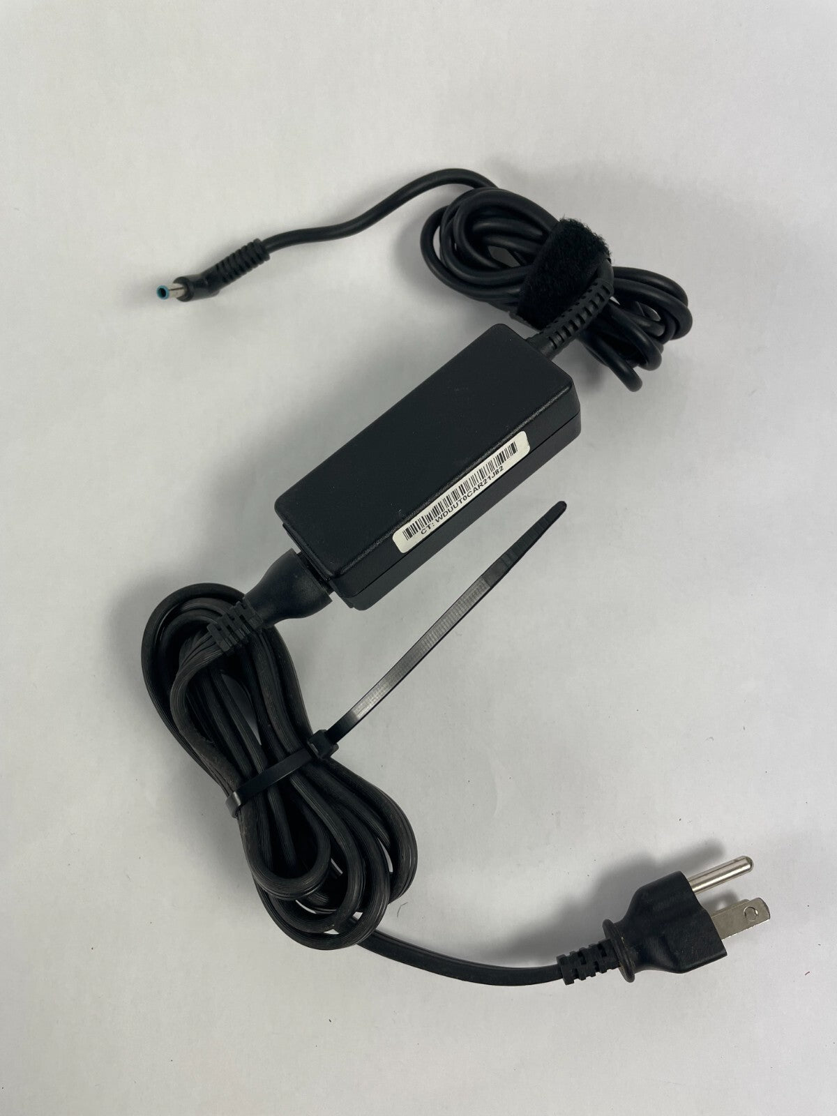 Genuine hp 740015-003 Adapter Output 19.5 V 2.31 A Power Supply Adapter A60