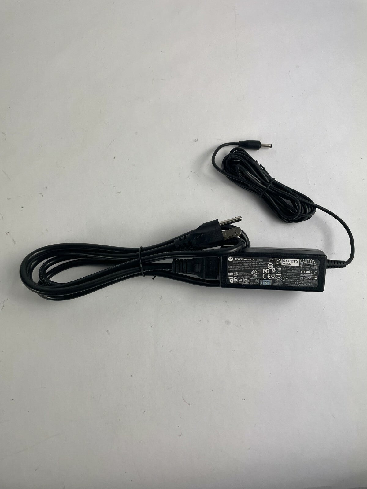 Genuine Motorola Ac Adapter Output 19 V 1.58 A Power Supply Adapter A95