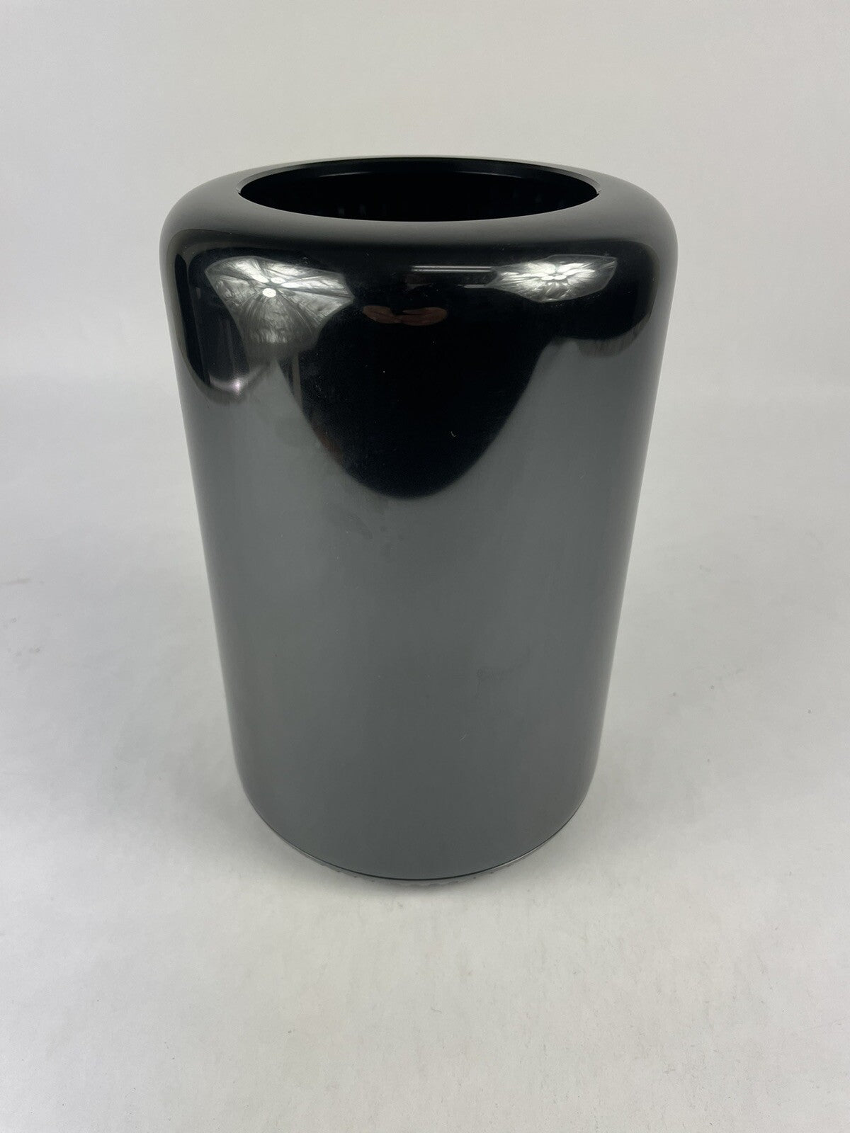 Mac Pro 3.7 Ghz Quad-core Xeon E5 64GB RAM 1 TB  SSD Late 2013