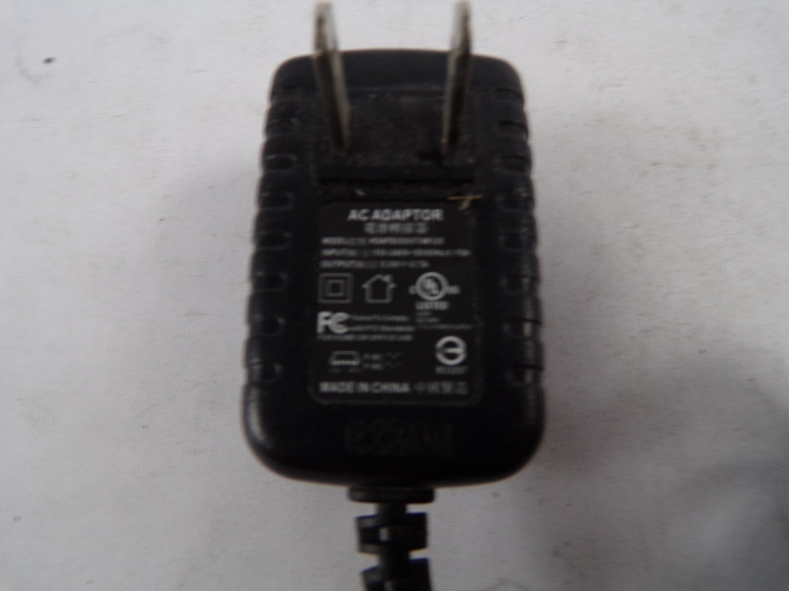 Geniune AC Adapter TAD077JBE Output 5 V  1 A Power Supply Adapter A56