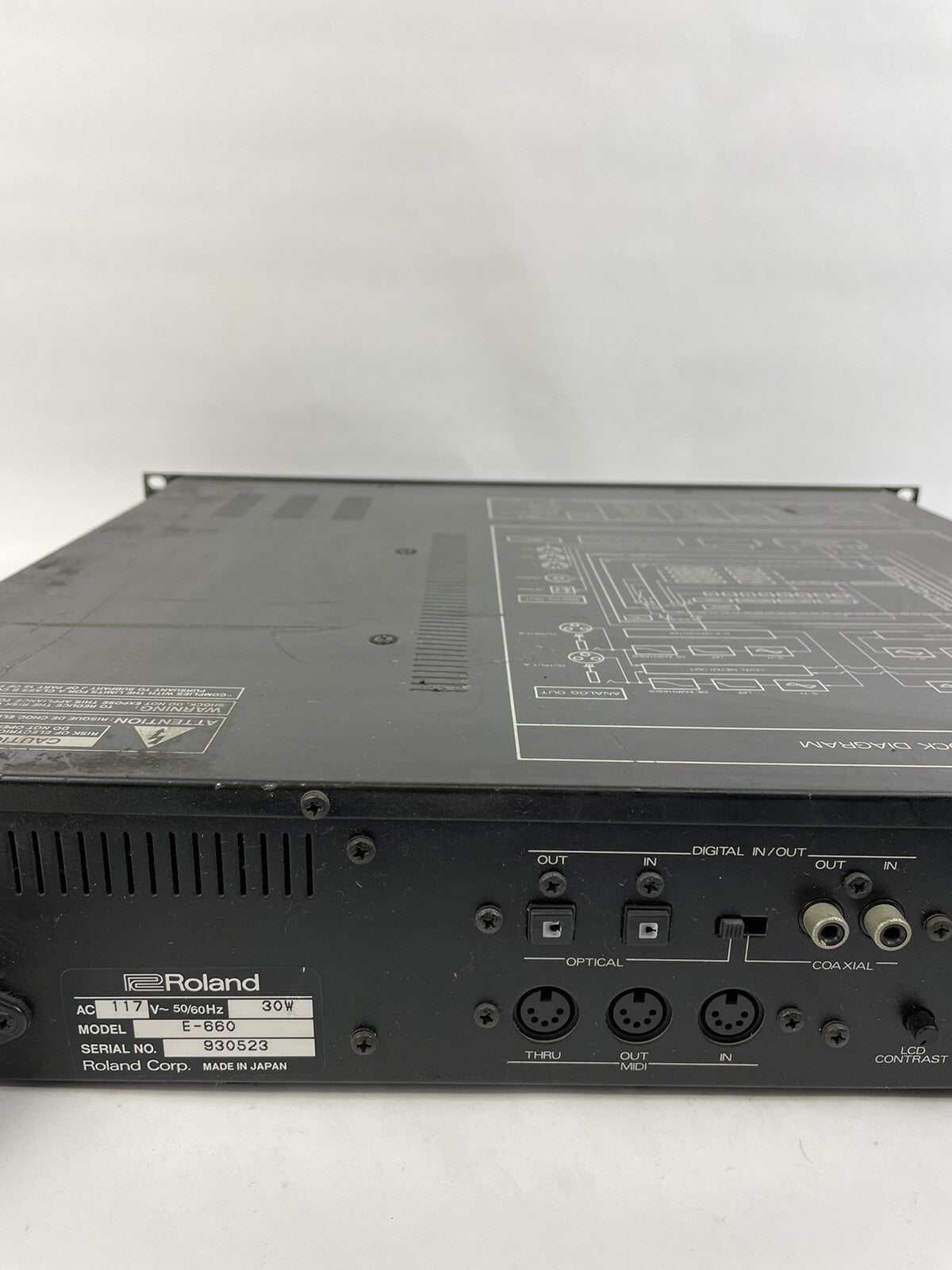 Roland E-660 Digital Stereo Parametric Mastering EQ