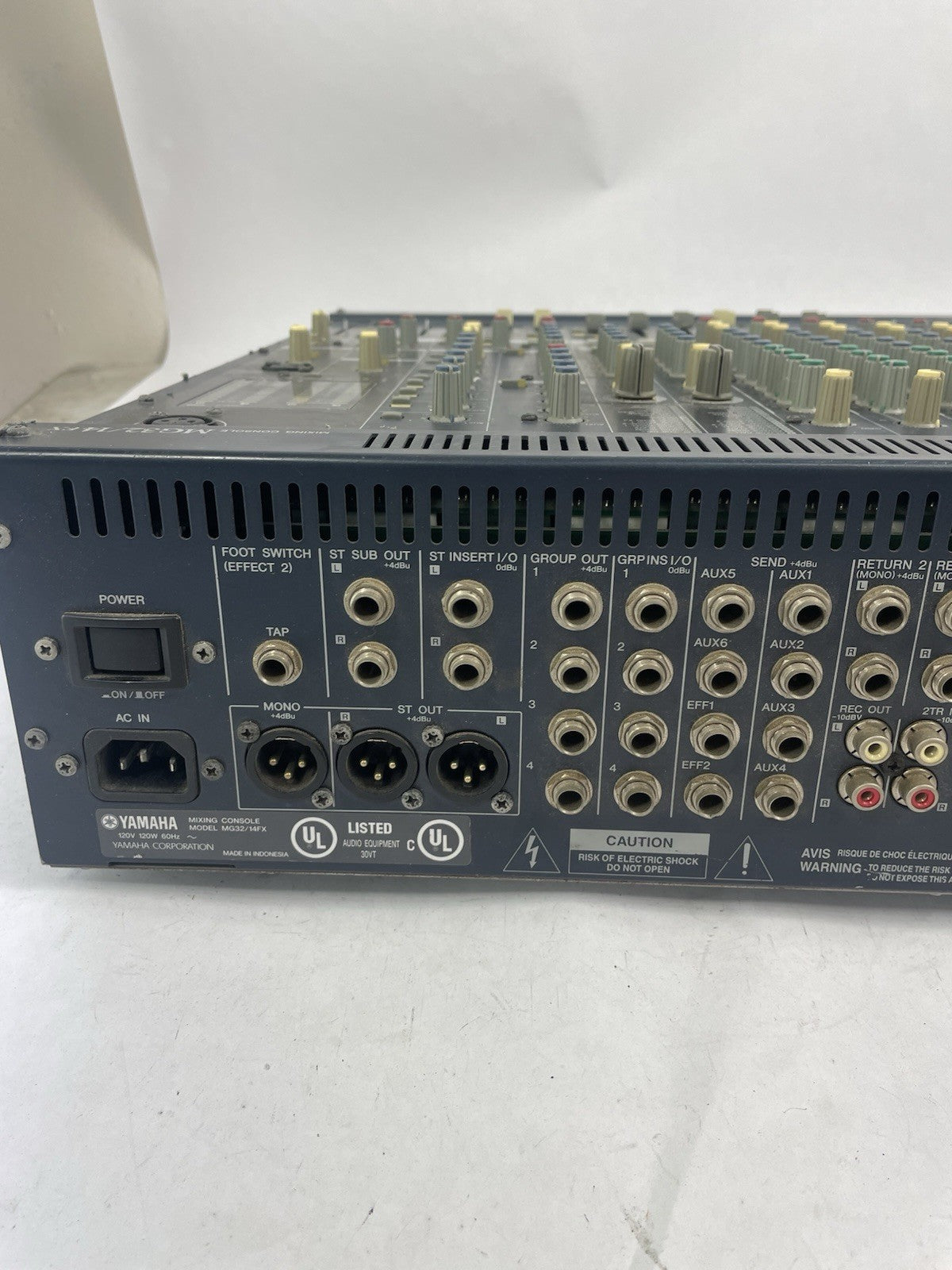 Yamaha MG32/14FX 32-Channel Mixer Mixing Board with Grundorf Travel Case
