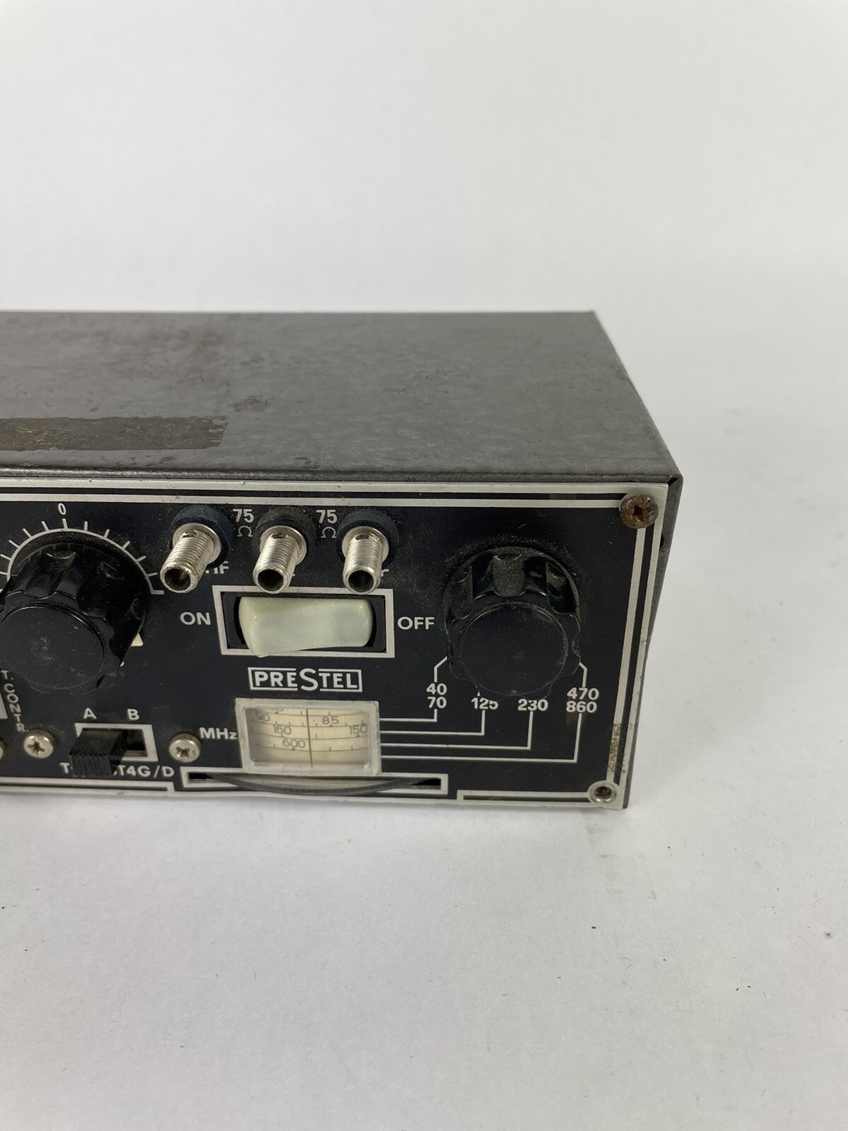 Vintage Prestel Electronica Mesureur de champ 6T4G/E Radio 1967