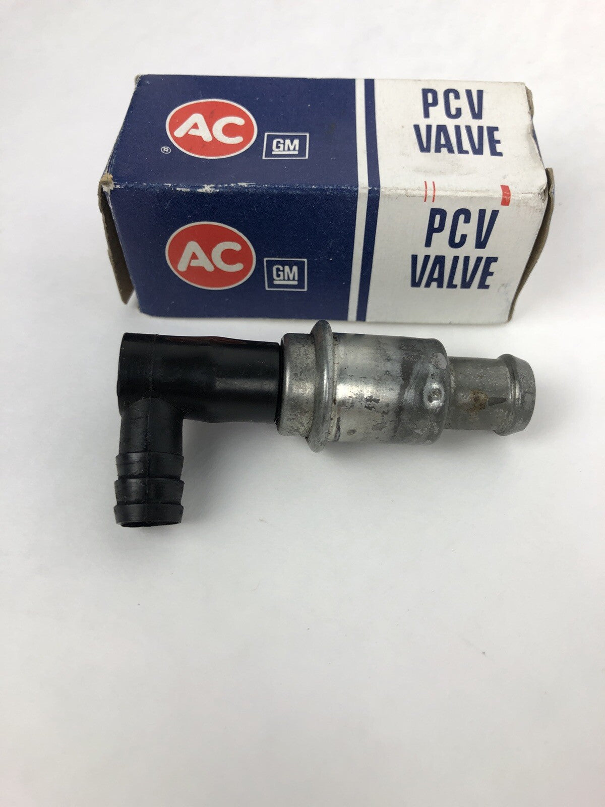 ACDelco GM 25040733 CV859C genuine OEM NOS PCV valve positive crankcase ventilation valve for compatible GM vehicles.