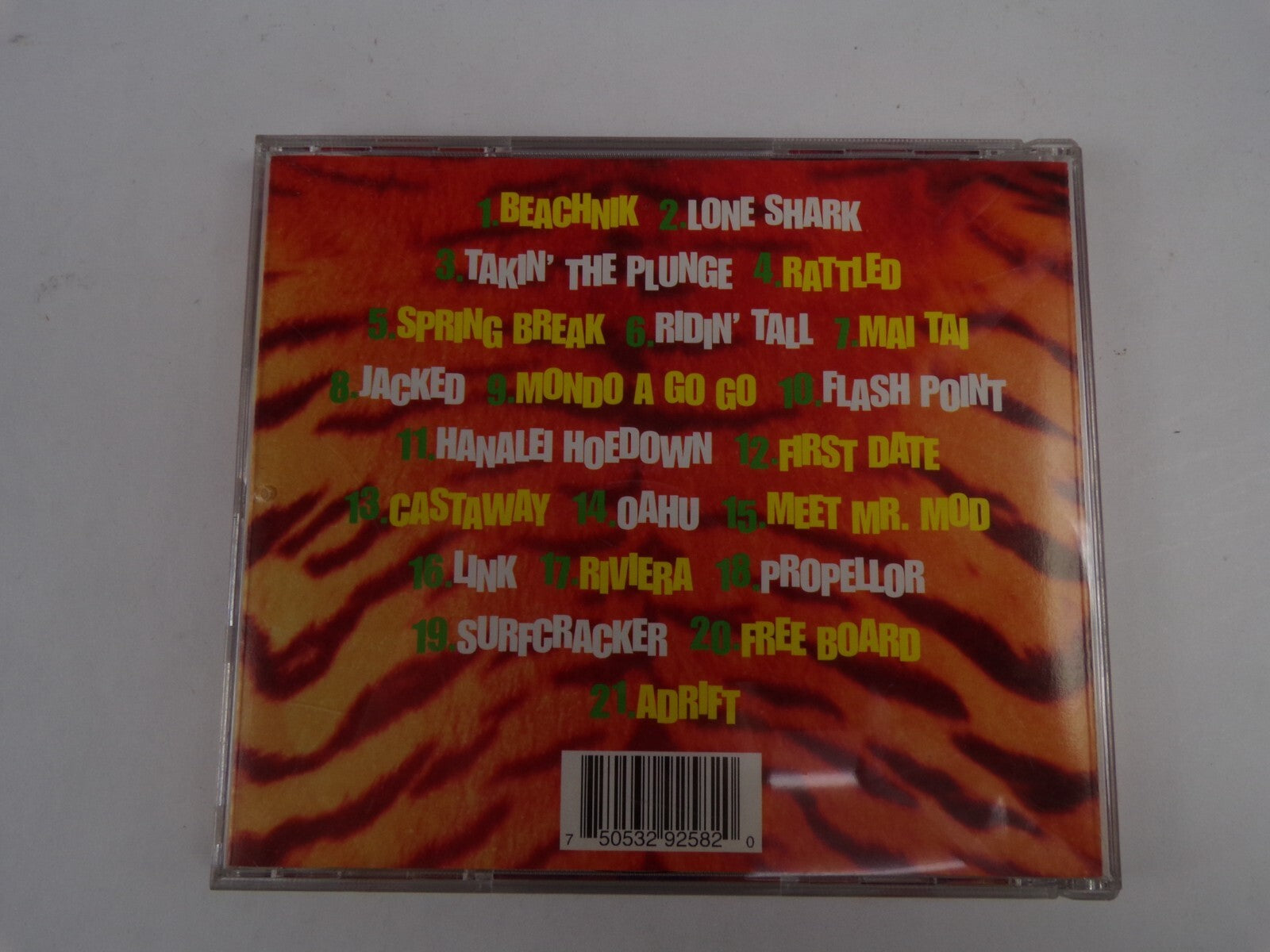 The Plungers Guitars Gone Wild! Beachnik Lone Shark Rattled Oahu CD#42