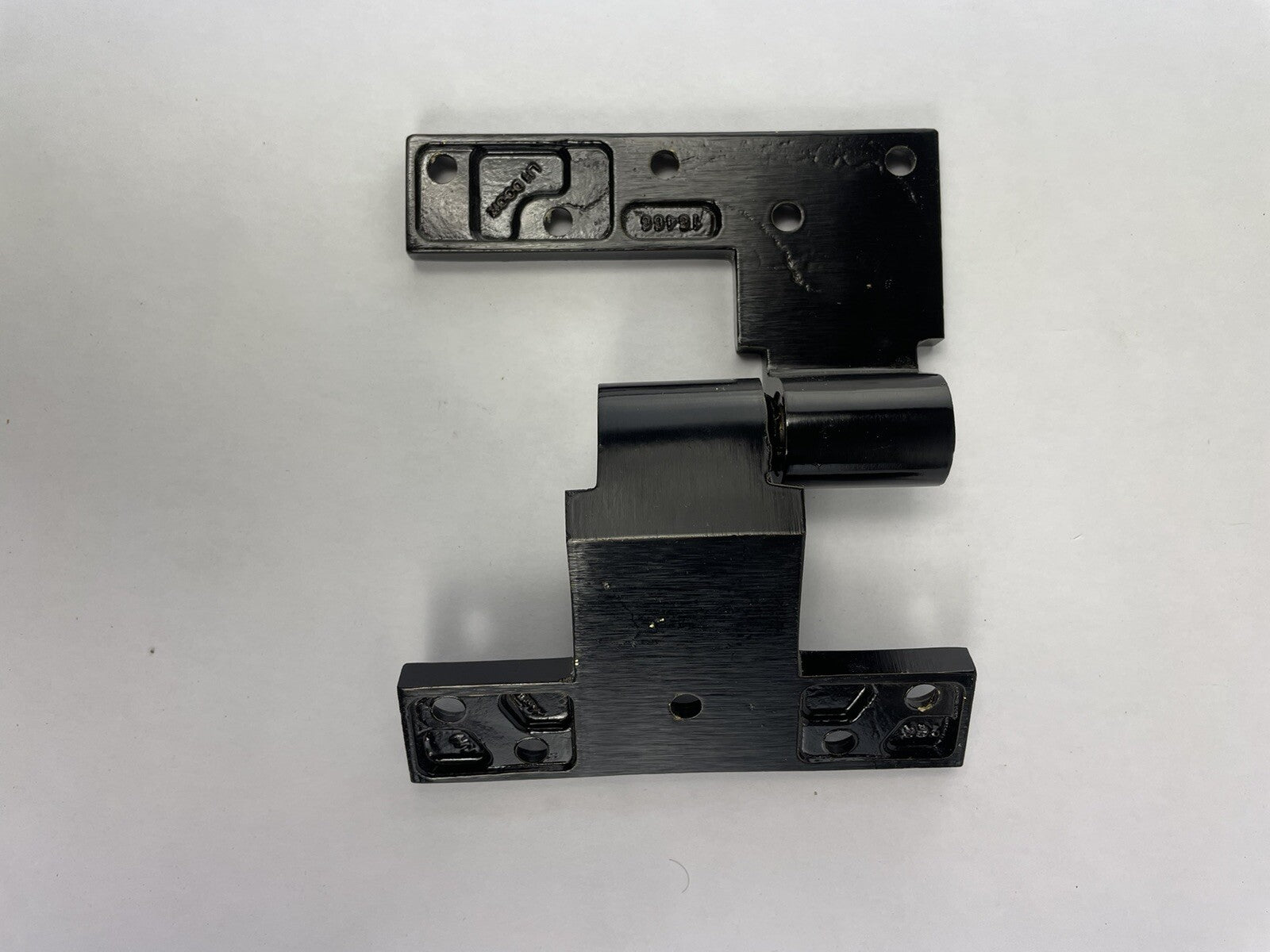 RIXSON M19 1-1/2IN INTERMEDIATE PIVOT Oil Rubbed Dark Bronze