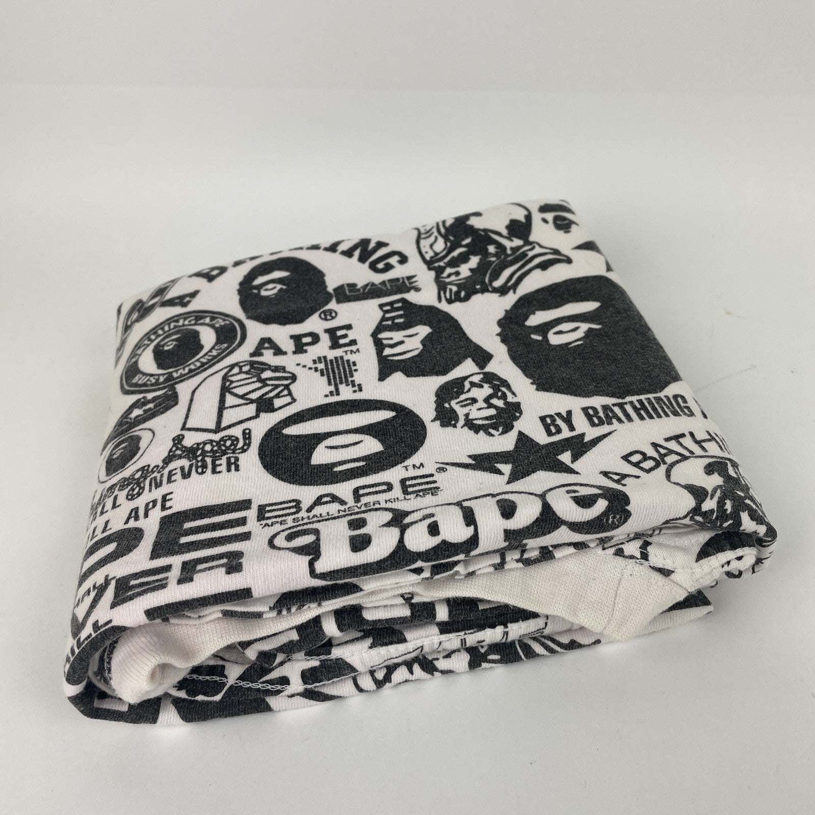 A Bathing Ape BAPE Men's All Over Graphic Logo Crew Neck Short Sleeve T-Shirt L