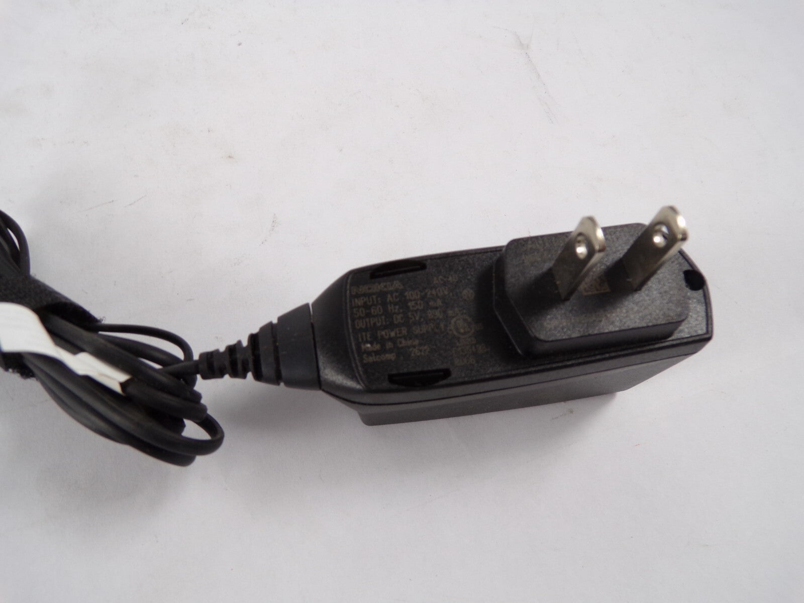 Genuine Nokia AC-40 Output 5 V 890mA Power Supply Adapter A85